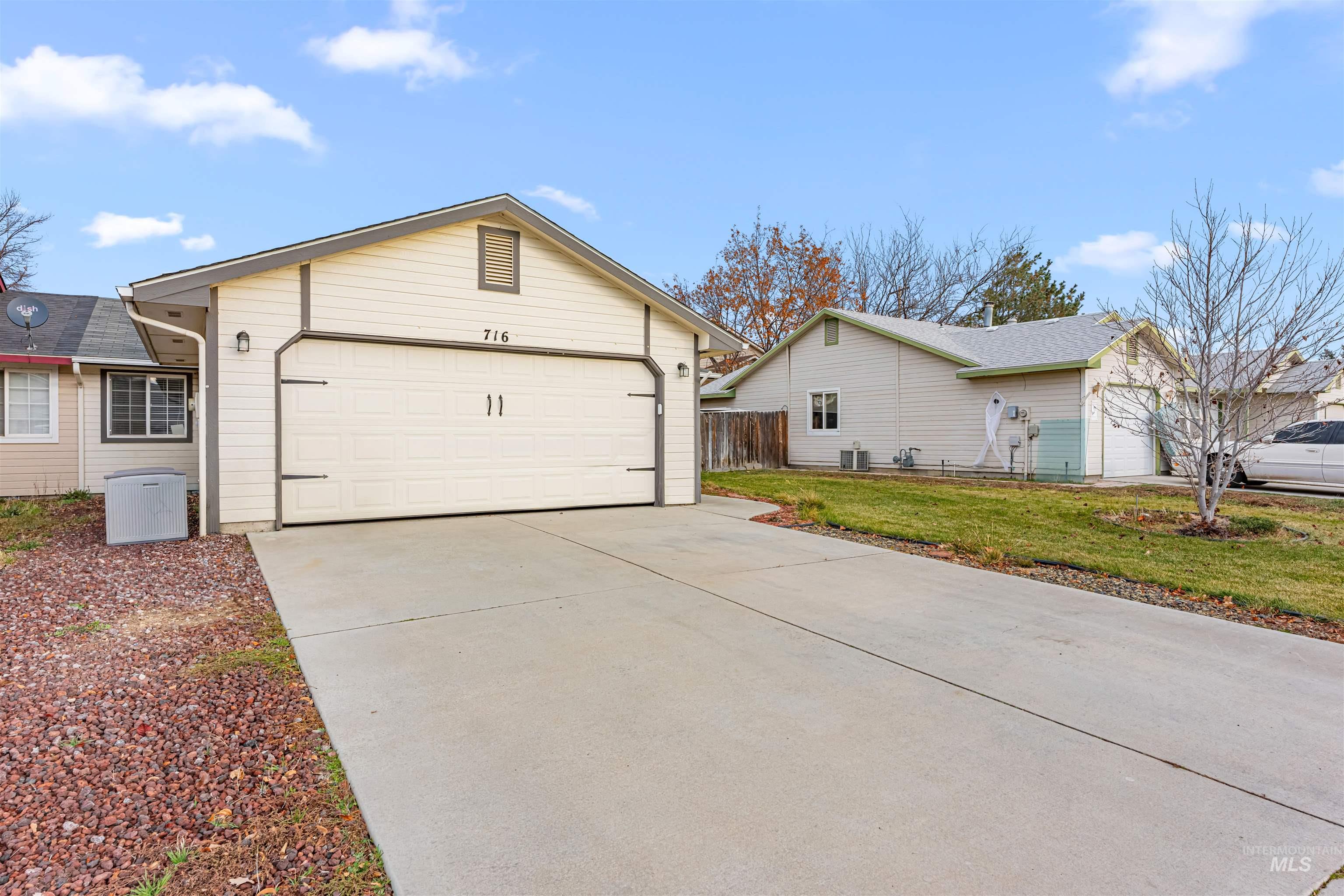 716 E Maryland, Nampa, Idaho 83686, 2 Bedrooms, 1 Bathroom, Residential For Sale, Price $285,000,MLS 98974009