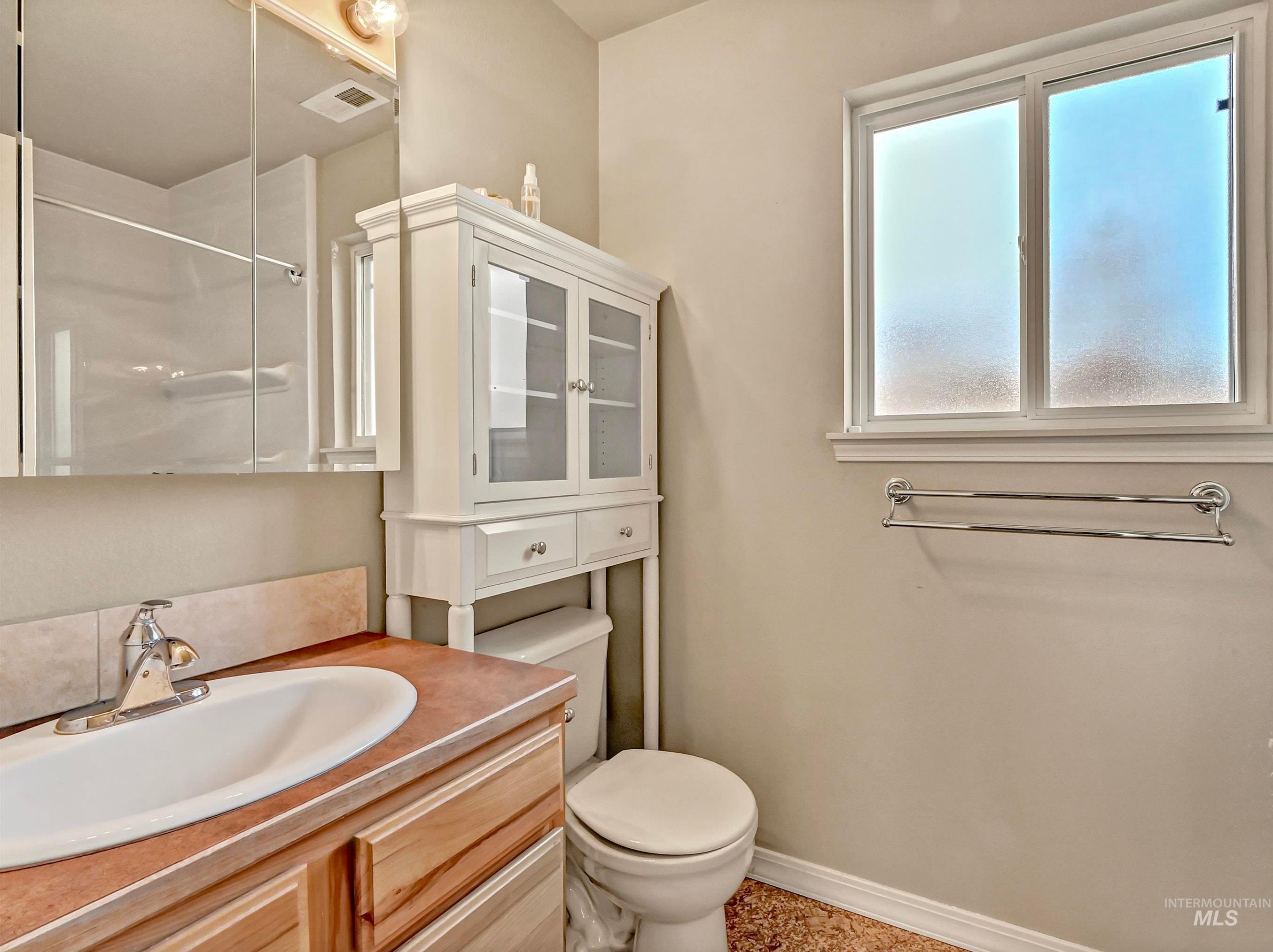 742 E State St, Boise, Idaho 83712, 3 Bedrooms, 2 Bathrooms, Residential For Sale, Price $724,000,MLS 98974012