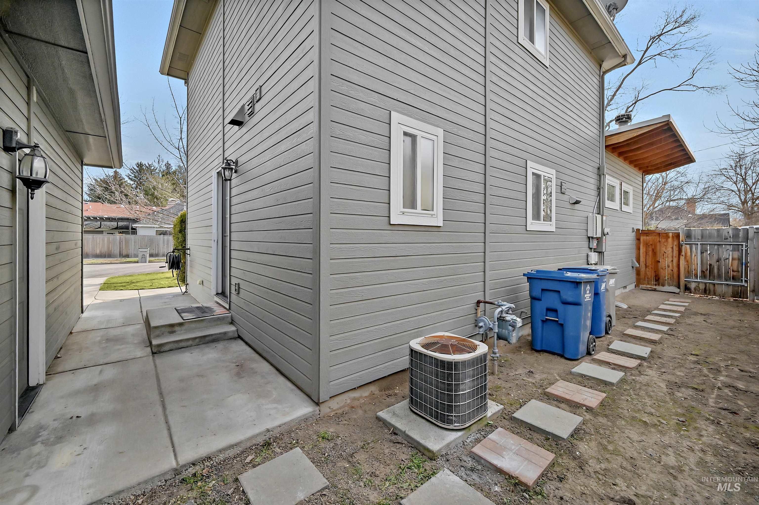 742 E State St, Boise, Idaho 83712, 3 Bedrooms, 2 Bathrooms, Residential For Sale, Price $724,000,MLS 98974012
