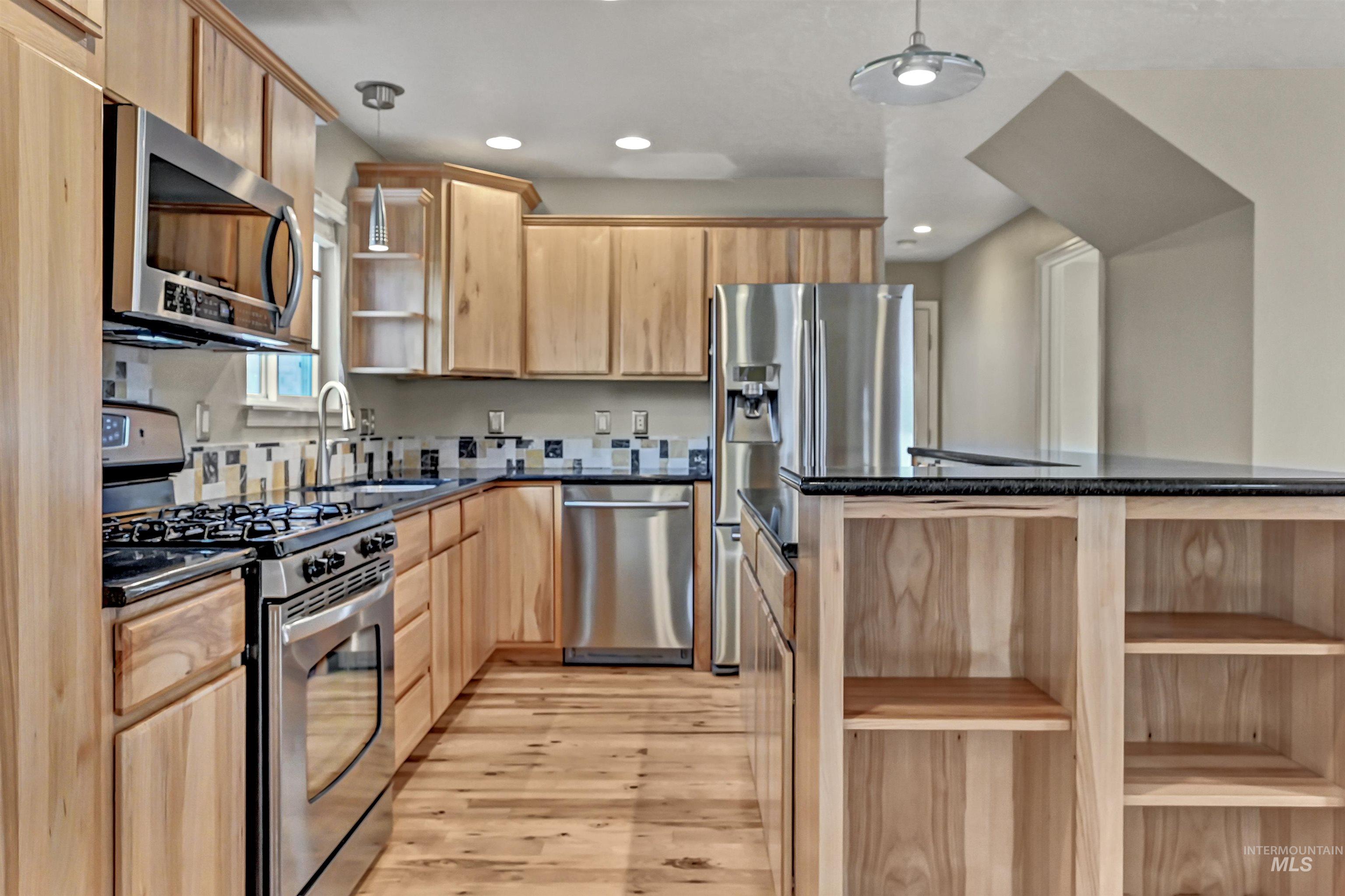 742 E State St, Boise, Idaho 83712, 3 Bedrooms, 2 Bathrooms, Residential For Sale, Price $724,000,MLS 98974012