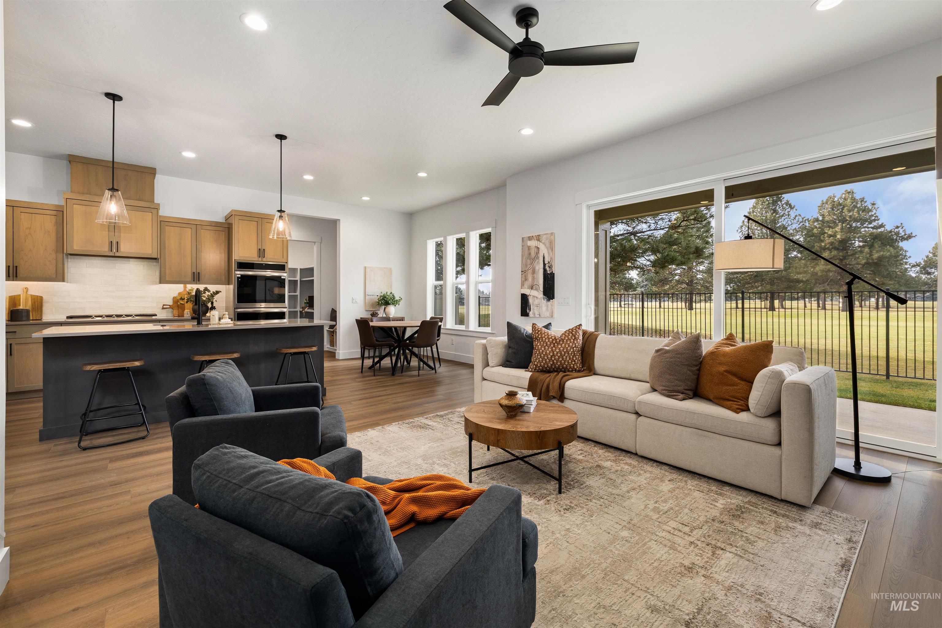 611 N Hiltonhead Way, Eagle, Idaho 83616-0000, 3 Bedrooms, 2.5 Bathrooms, Residential For Sale, Price $799,900,MLS 98974013