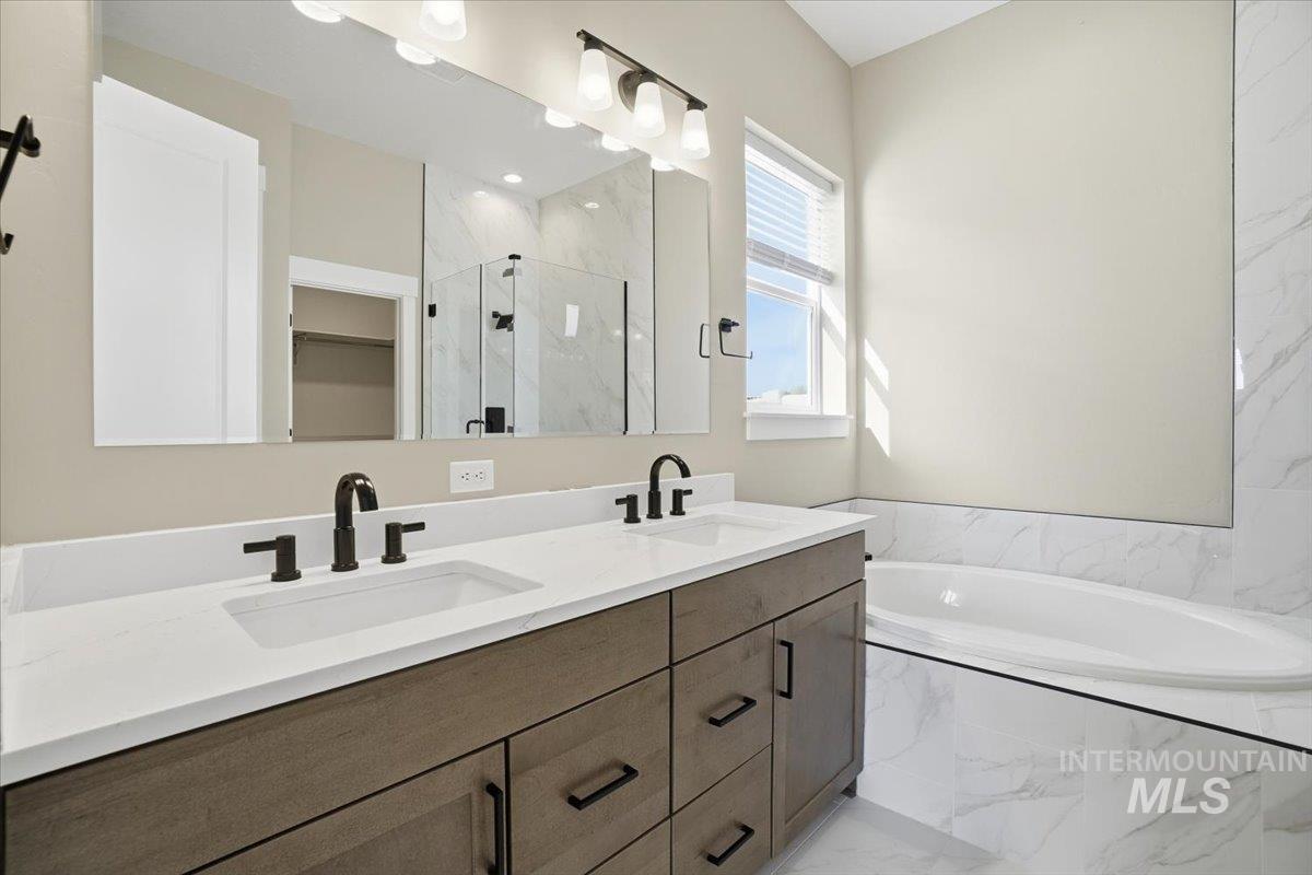 2531 E Skokie St, Eagle, Idaho 83616, 3 Bedrooms, 3.5 Bathrooms, Residential For Sale, Price $849,990,MLS 98974014