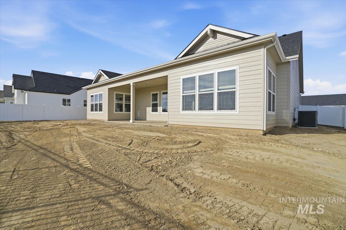 2531 E Skokie St, Eagle, Idaho 83616, 3 Bedrooms, 3.5 Bathrooms, Residential For Sale, Price $849,990,MLS 98974014