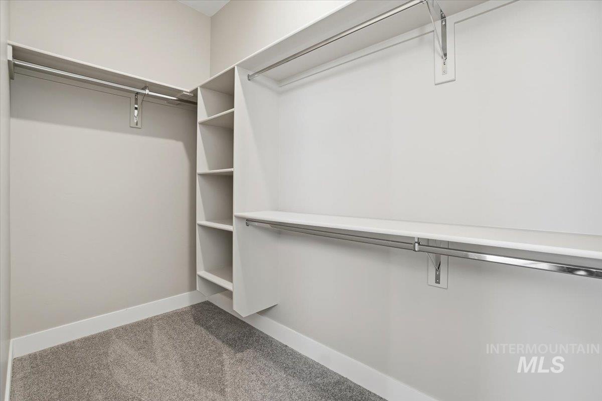 834 N Falling Water Way, Eagle, Idaho 83616, 3 Bedrooms, 3.5 Bathrooms, Residential For Sale, Price $839,990,MLS 98974015