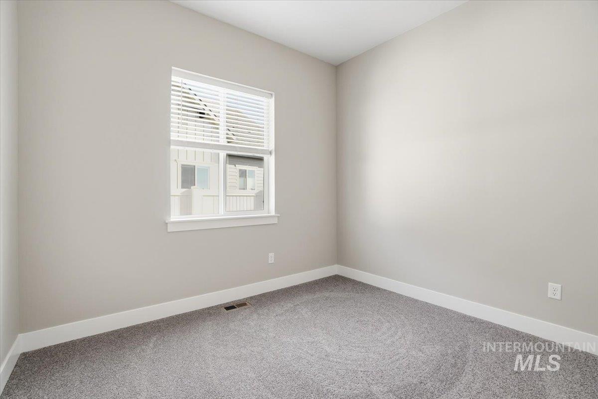 834 N Falling Water Way, Eagle, Idaho 83616, 3 Bedrooms, 3.5 Bathrooms, Residential For Sale, Price $839,990,MLS 98974015