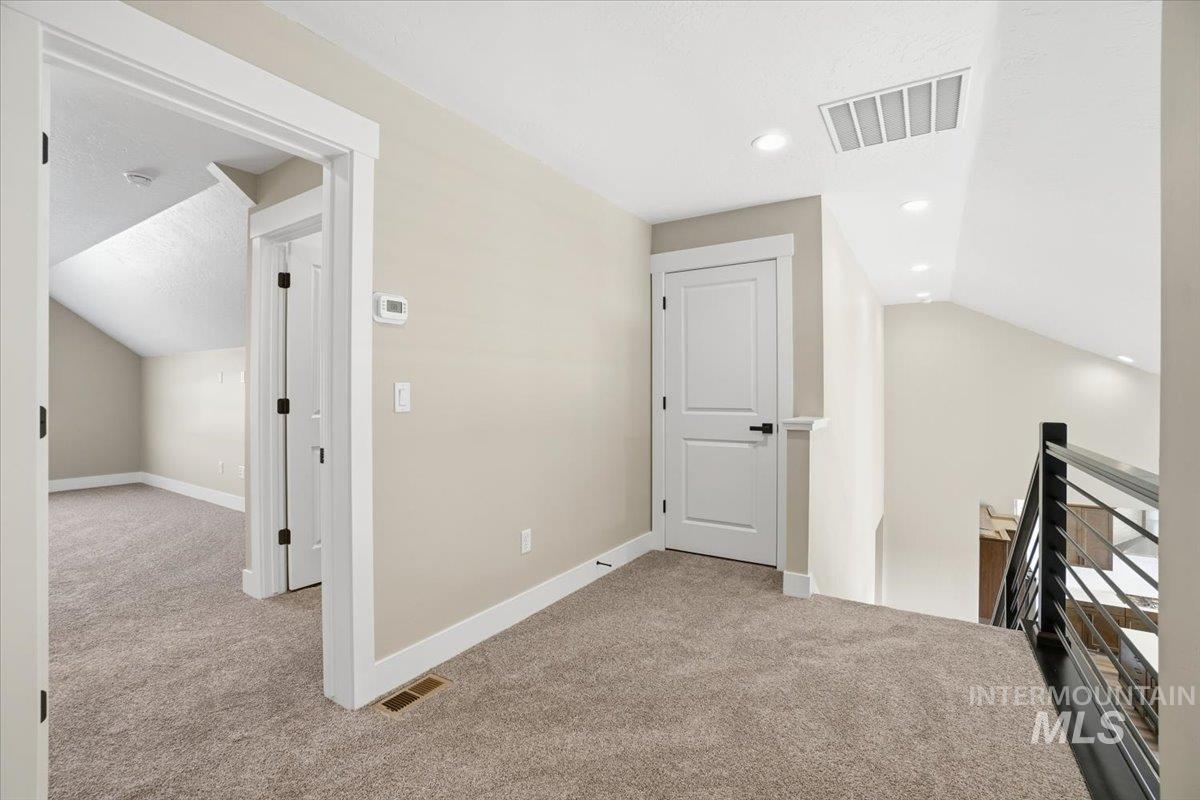 834 N Falling Water Way, Eagle, Idaho 83616, 3 Bedrooms, 3.5 Bathrooms, Residential For Sale, Price $839,990,MLS 98974015