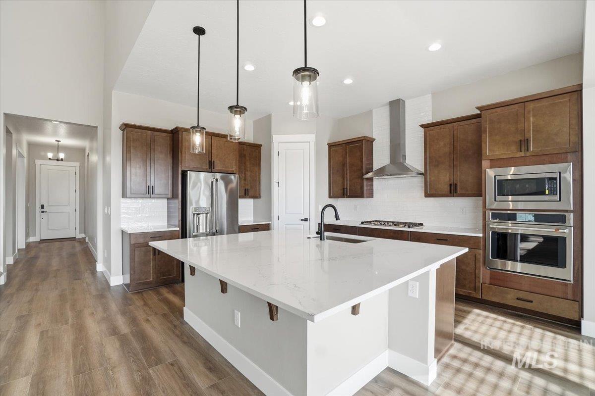 834 N Falling Water Way, Eagle, Idaho 83616, 3 Bedrooms, 3.5 Bathrooms, Residential For Sale, Price $839,990,MLS 98974015