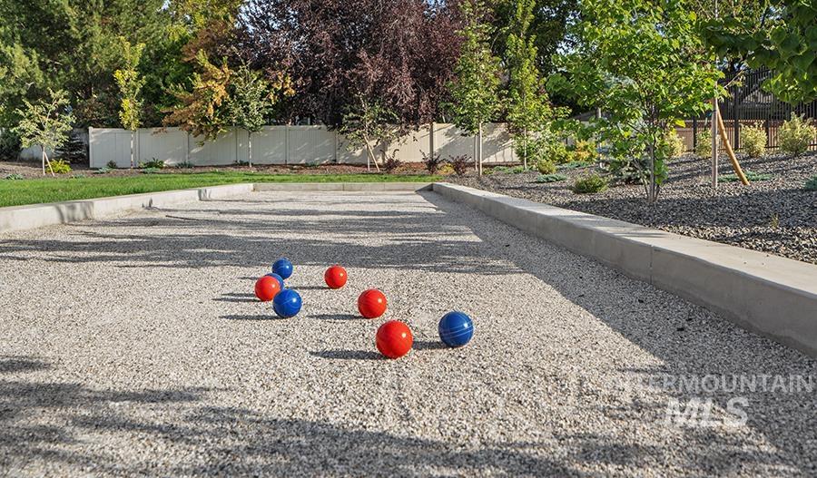 834 N Falling Water Way, Eagle, Idaho 83616, 3 Bedrooms, 3.5 Bathrooms, Residential For Sale, Price $839,990,MLS 98974015