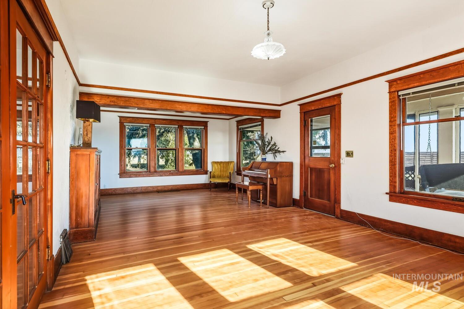 22573 Travis Road, Wilder, Idaho 83676, 3 Bedrooms, 1 Bathroom, Residential For Sale, Price $575,000,MLS 98974016