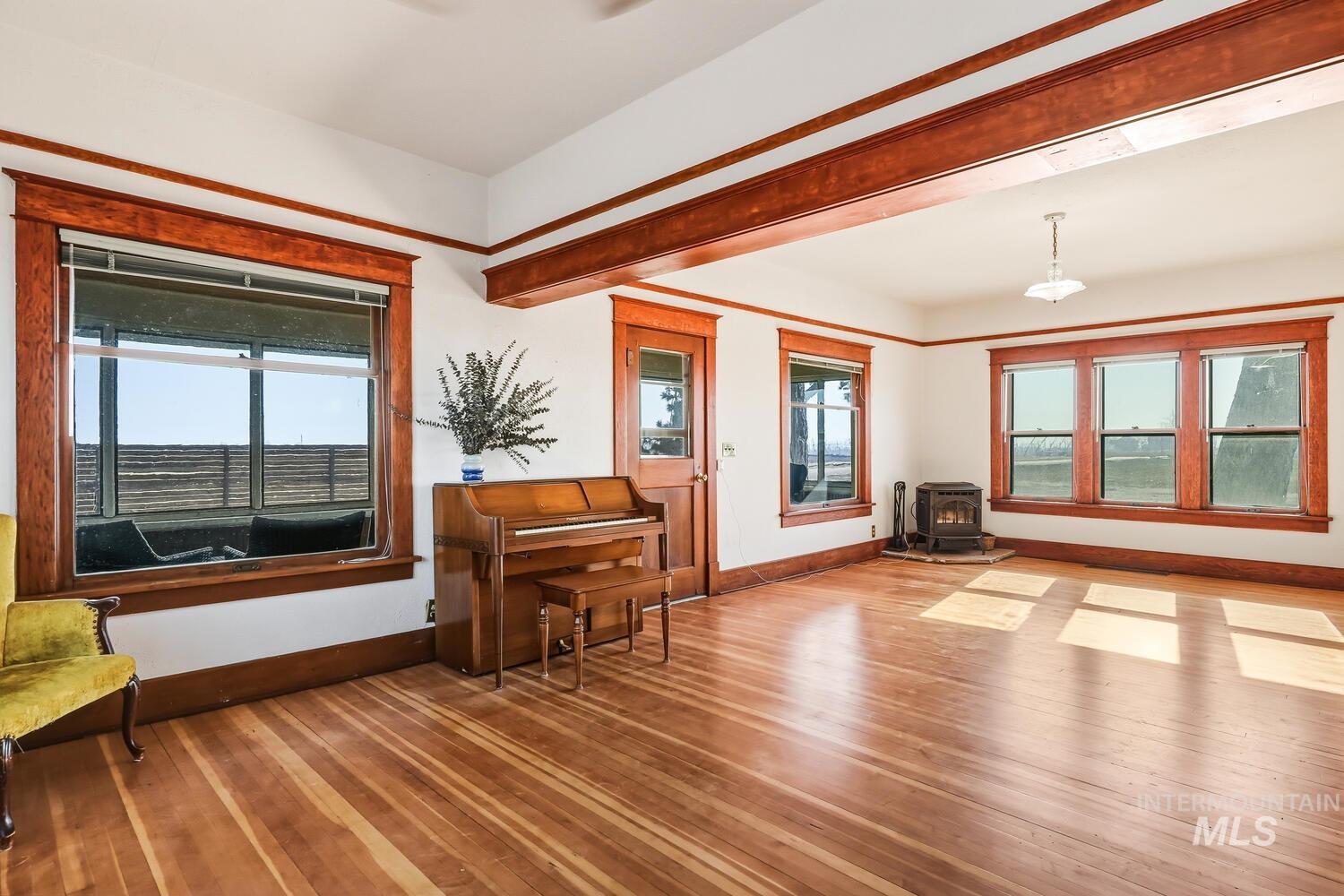 22573 Travis Road, Wilder, Idaho 83676, 3 Bedrooms, 1 Bathroom, Residential For Sale, Price $575,000,MLS 98974016