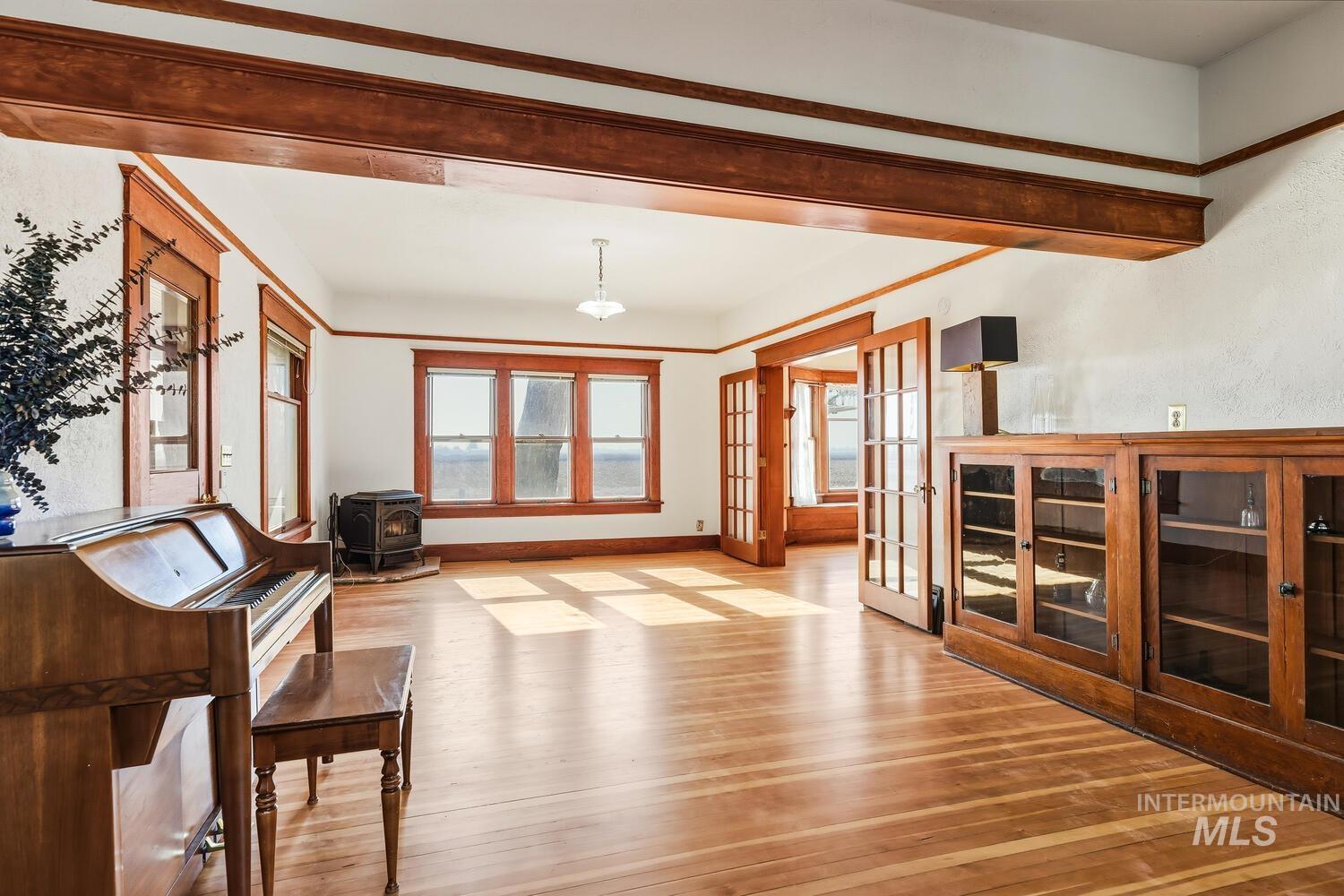 22573 Travis Road, Wilder, Idaho 83676, 3 Bedrooms, 1 Bathroom, Residential For Sale, Price $575,000,MLS 98974016