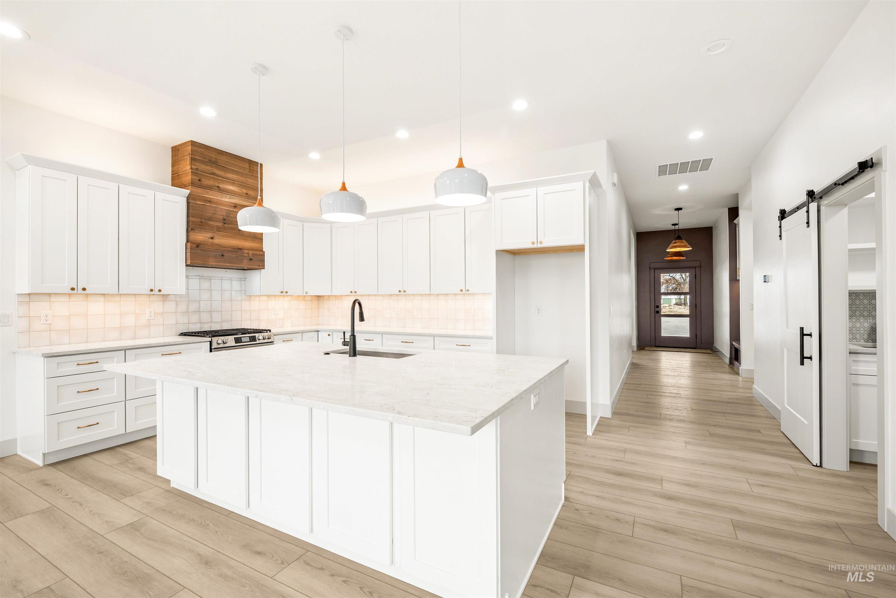 442 E Elaine Ct, Nampa, Idaho 83686, 3 Bedrooms, 2.5 Bathrooms, Residential For Sale, Price $699,900,MLS 98974019