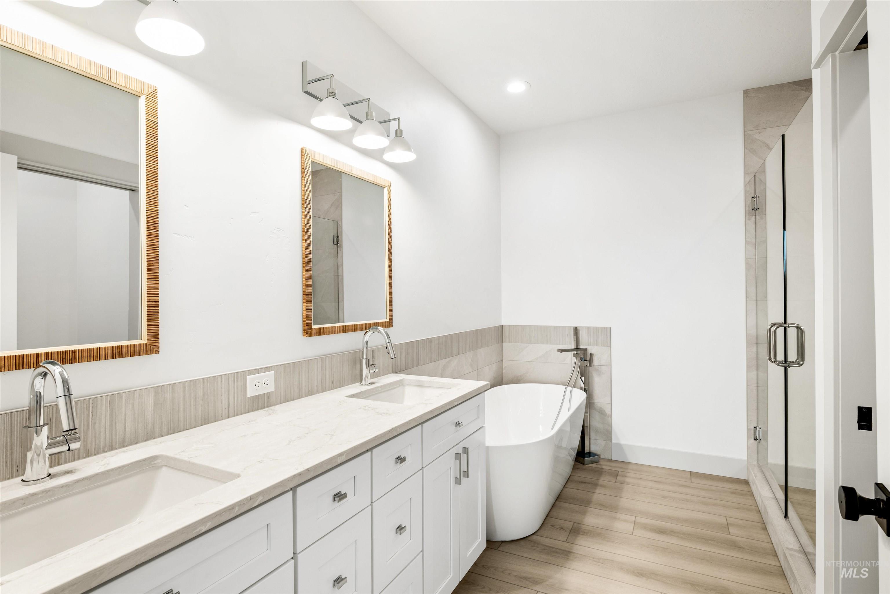 442 E Elaine Ct, Nampa, Idaho 83686, 3 Bedrooms, 2.5 Bathrooms, Residential For Sale, Price $699,900,MLS 98974019