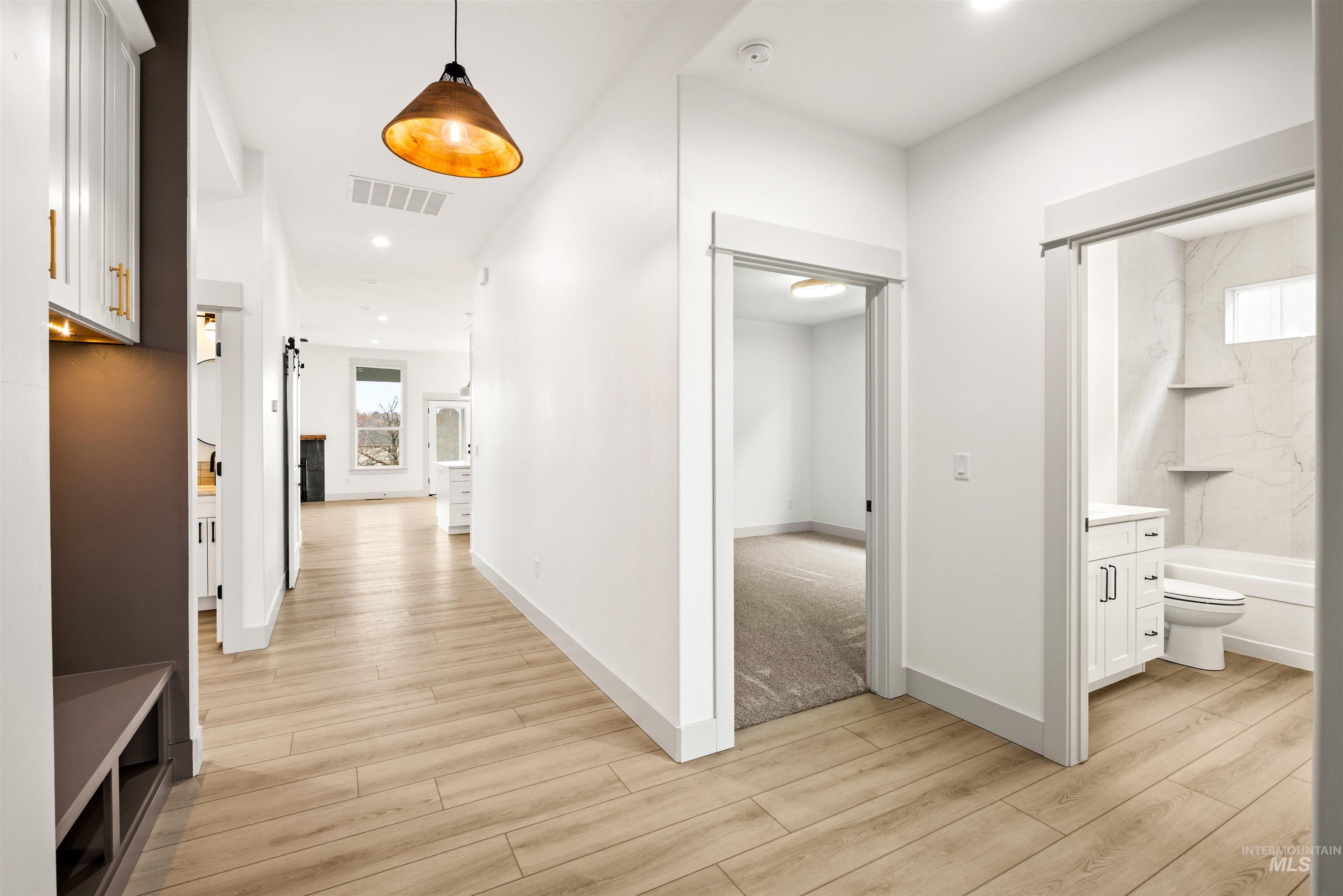 442 E Elaine Ct, Nampa, Idaho 83686, 3 Bedrooms, 2.5 Bathrooms, Residential For Sale, Price $699,900,MLS 98974019