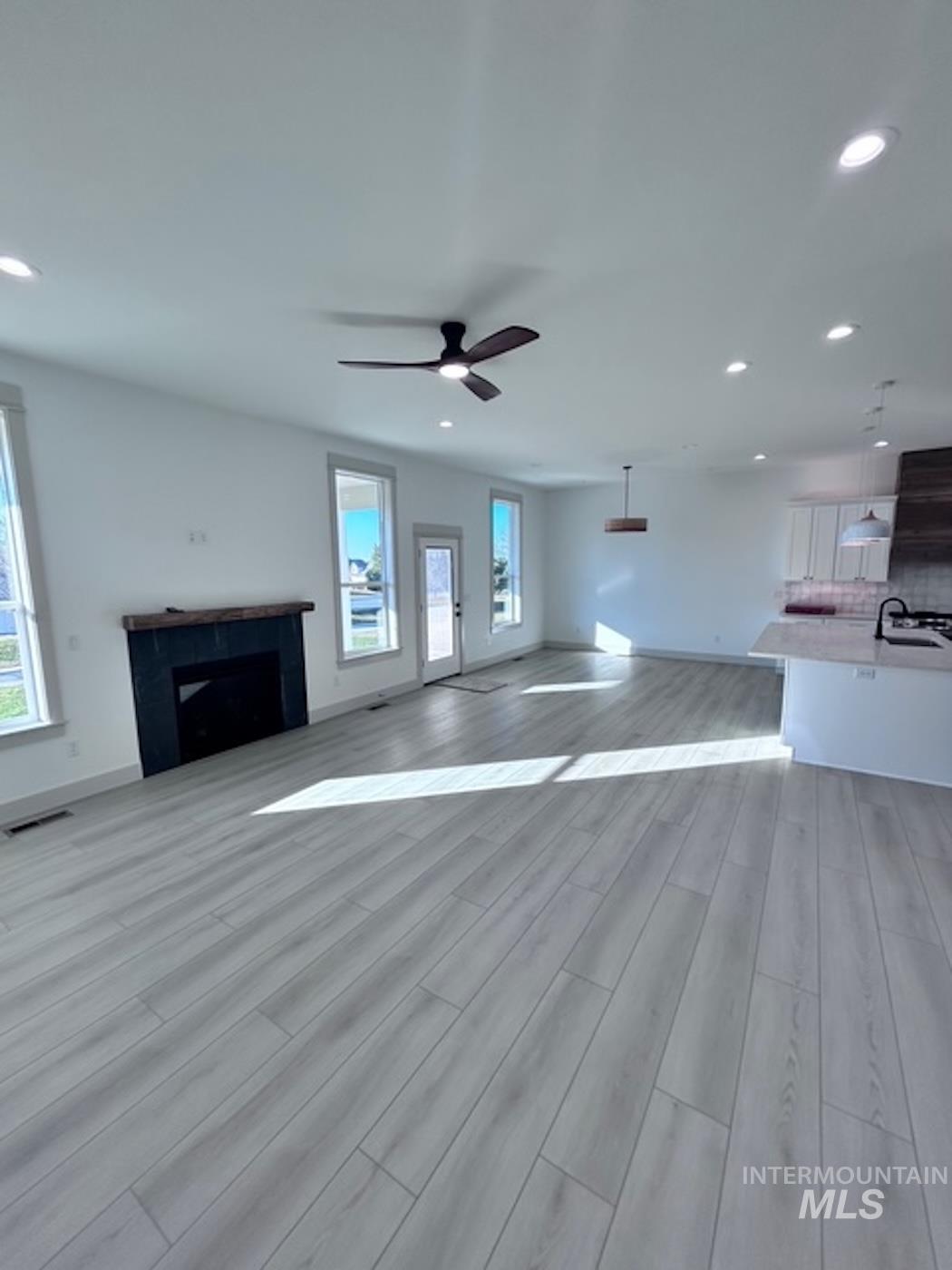 442 E Elaine Ct, Nampa, Idaho 83686, 3 Bedrooms, 2.5 Bathrooms, Residential For Sale, Price $699,900,MLS 98974019