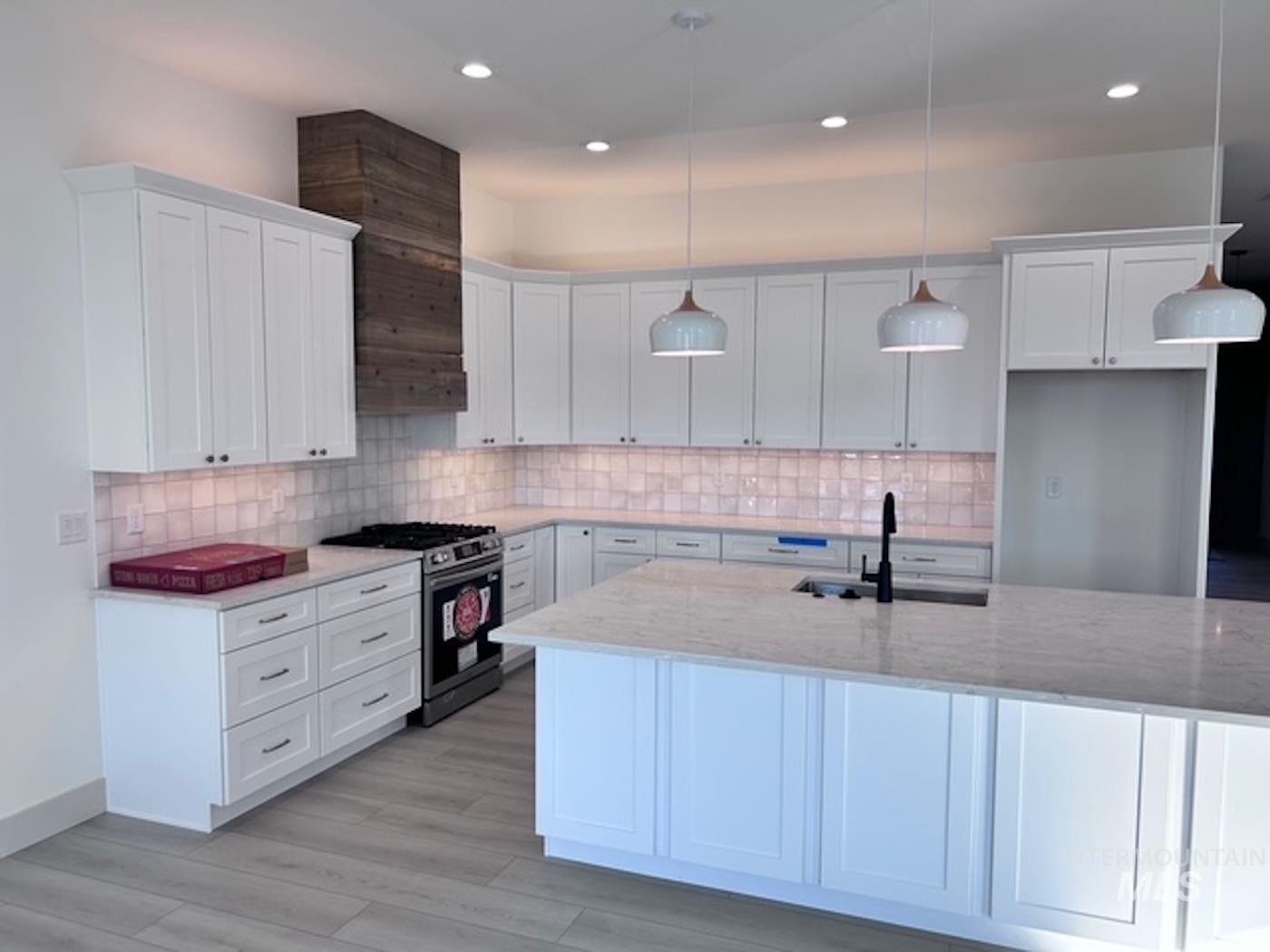 442 E Elaine Ct, Nampa, Idaho 83686, 3 Bedrooms, 2.5 Bathrooms, Residential For Sale, Price $699,900,MLS 98974019