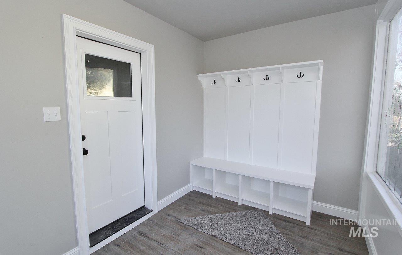 121 NW 2nd St, Ontario, Oregon 97914, 4 Bedrooms, 2.5 Bathrooms, Residential For Sale, Price $420,000,MLS 98974020