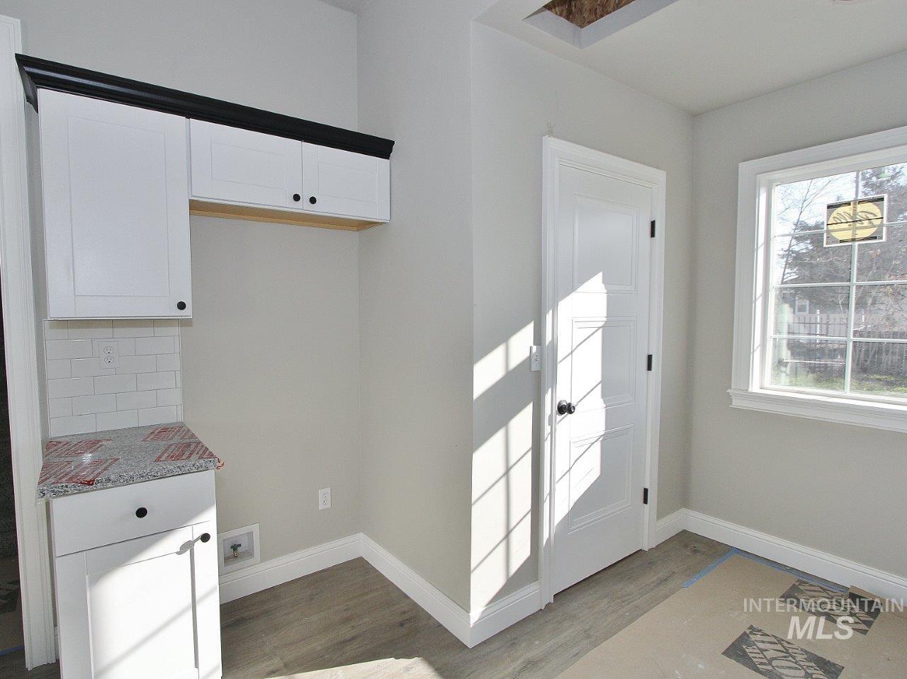 121 NW 2nd St, Ontario, Oregon 97914, 4 Bedrooms, 2.5 Bathrooms, Residential For Sale, Price $420,000,MLS 98974020