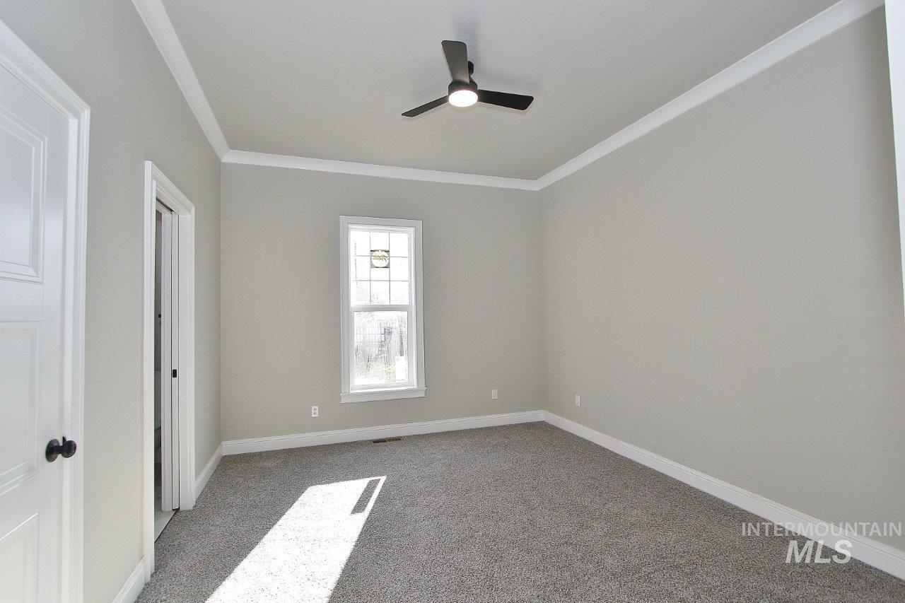 121 NW 2nd St, Ontario, Oregon 97914, 4 Bedrooms, 2.5 Bathrooms, Residential For Sale, Price $420,000,MLS 98974020