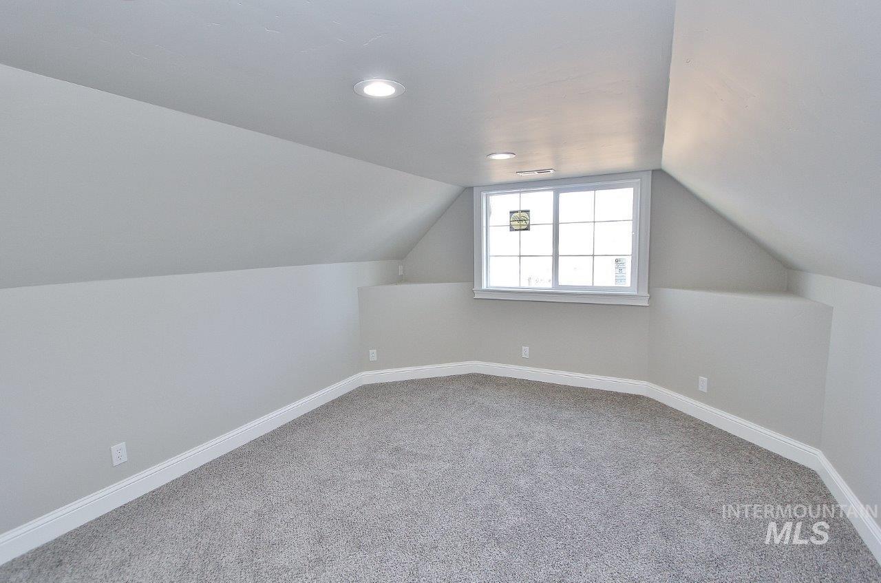 121 NW 2nd St, Ontario, Oregon 97914, 4 Bedrooms, 2.5 Bathrooms, Residential For Sale, Price $420,000,MLS 98974020