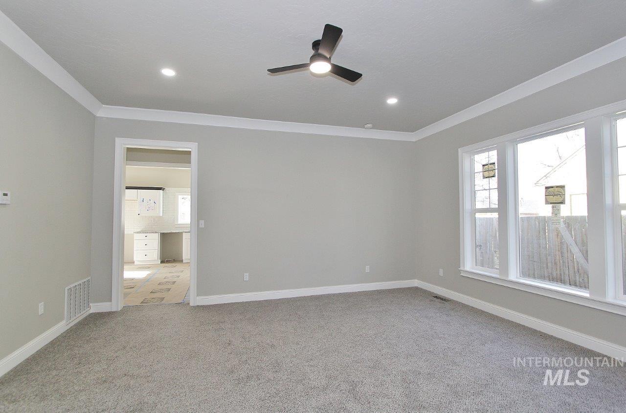 121 NW 2nd St, Ontario, Oregon 97914, 4 Bedrooms, 2.5 Bathrooms, Residential For Sale, Price $420,000,MLS 98974020