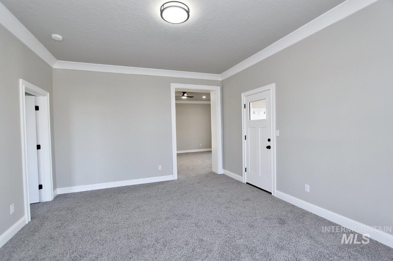 121 NW 2nd St, Ontario, Oregon 97914, 4 Bedrooms, 2.5 Bathrooms, Residential For Sale, Price $369,999, 98974020