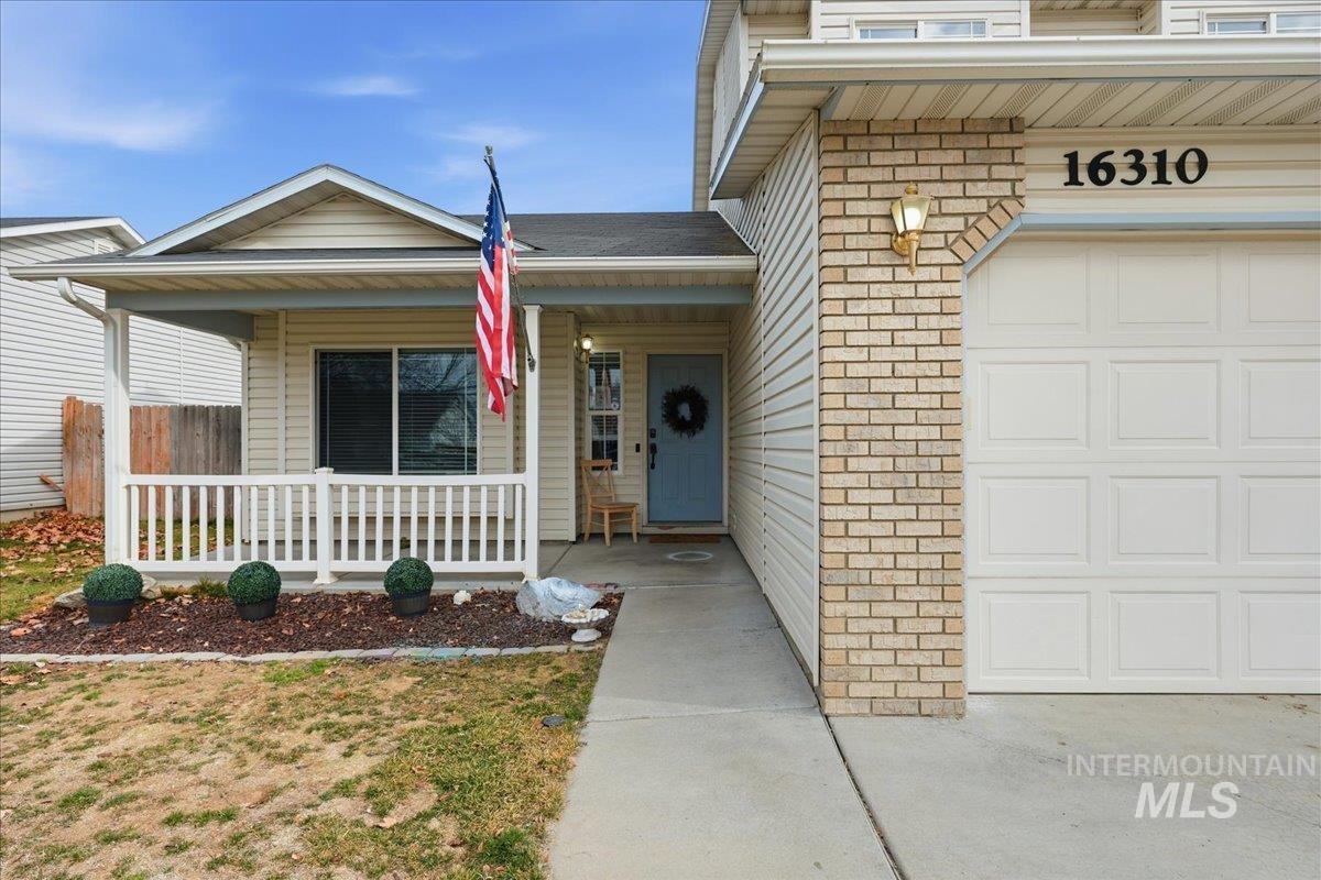 16310 N Asbury Dr, Nampa, Idaho 83651, 3 Bedrooms, 2.5 Bathrooms, Residential For Sale, Price $369,000,MLS 98974022