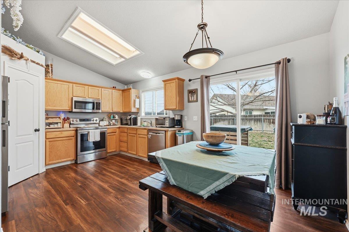 16310 N Asbury Dr, Nampa, Idaho 83651, 3 Bedrooms, 2.5 Bathrooms, Residential For Sale, Price $369,000,MLS 98974022