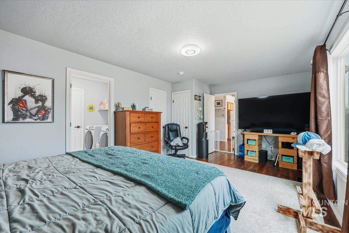 16310 N Asbury Dr, Nampa, Idaho 83651, 3 Bedrooms, 2.5 Bathrooms, Residential For Sale, Price $369,000,MLS 98974022