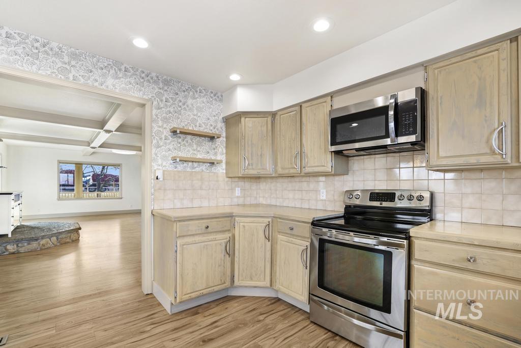 176 HWY 74, Twin Falls, Idaho 83301, 4 Bedrooms, 2 Bathrooms, Residential For Sale, Price $498,000,MLS 98974026