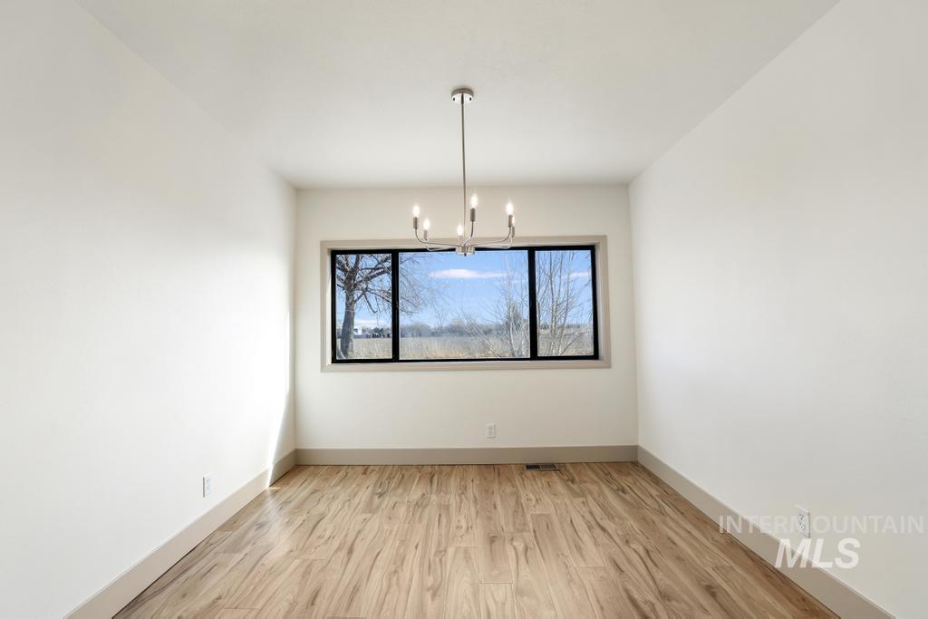 176 HWY 74, Twin Falls, Idaho 83301, 4 Bedrooms, 2 Bathrooms, Residential For Sale, Price $498,000,MLS 98974026