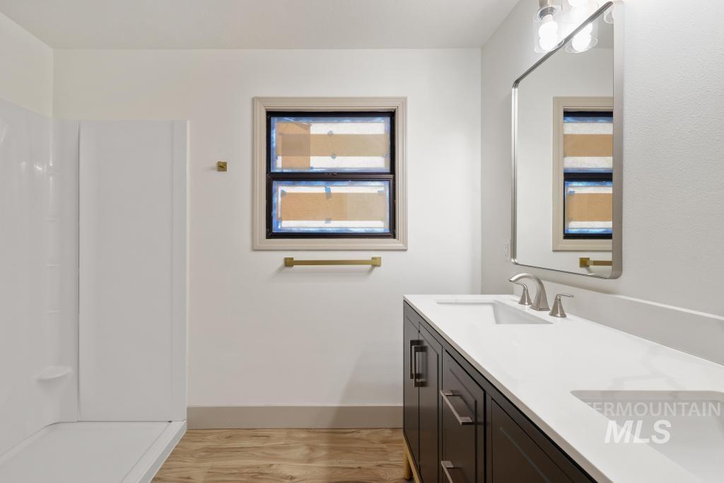 176 HWY 74, Twin Falls, Idaho 83301, 4 Bedrooms, 2 Bathrooms, Residential For Sale, Price $498,000,MLS 98974026