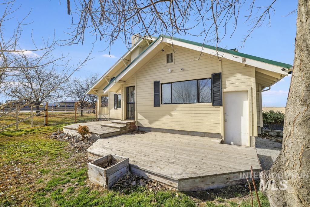 176 HWY 74, Twin Falls, Idaho 83301, 4 Bedrooms, 2 Bathrooms, Residential For Sale, Price $498,000,MLS 98974026