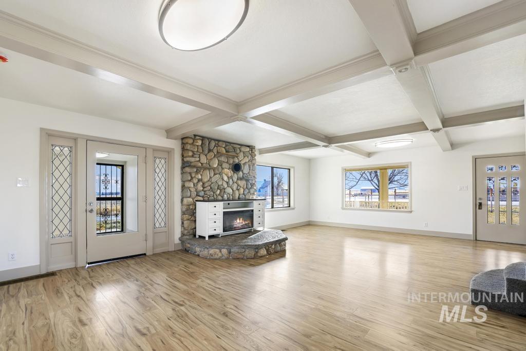 176 HWY 74, Twin Falls, Idaho 83301, 4 Bedrooms, 2 Bathrooms, Residential For Sale, Price $498,000,MLS 98974026