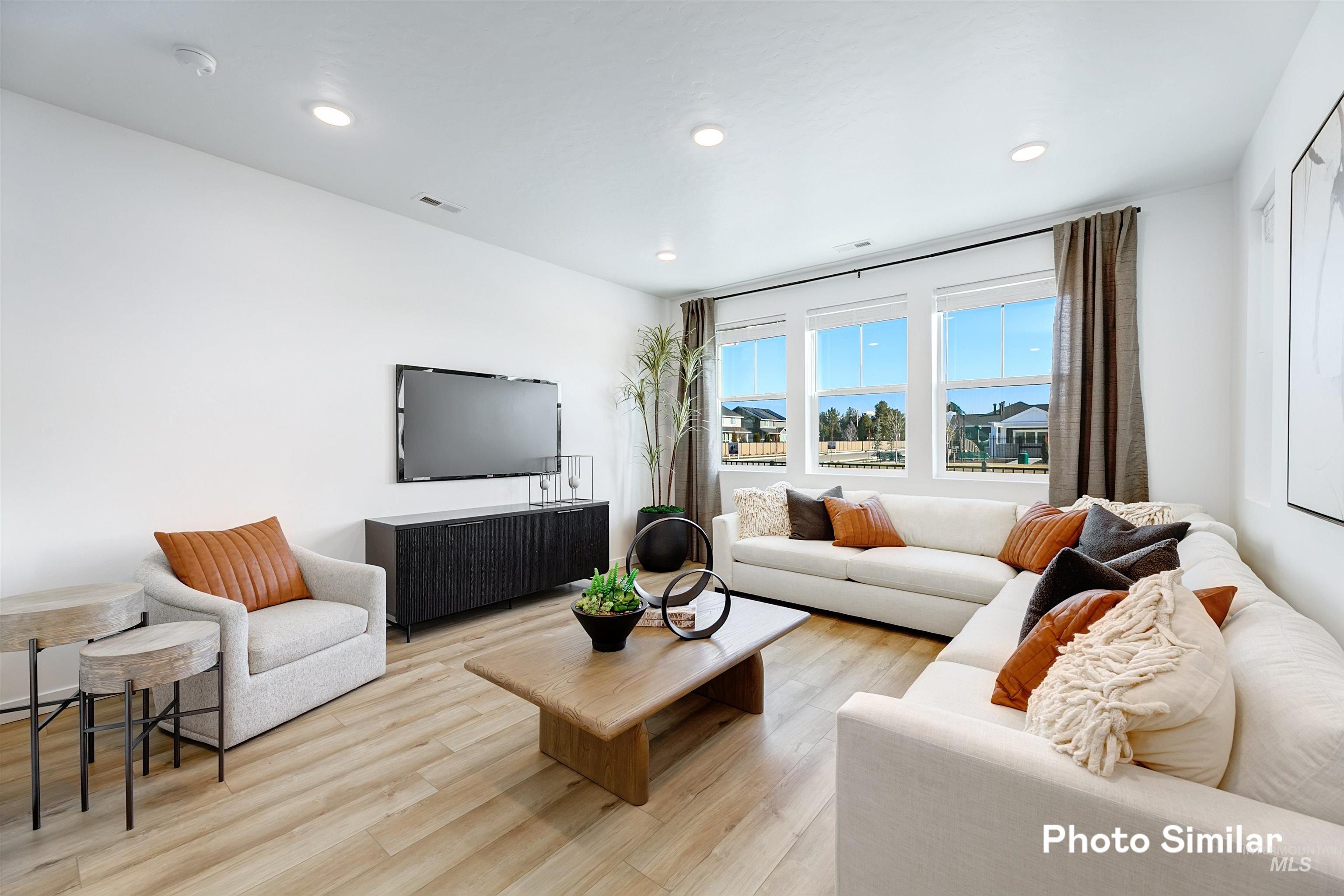 4155 W Perspective St, Eagle, Idaho 83616, 3 Bedrooms, 2.5 Bathrooms, Residential For Sale, Price $413,900,MLS 98974031