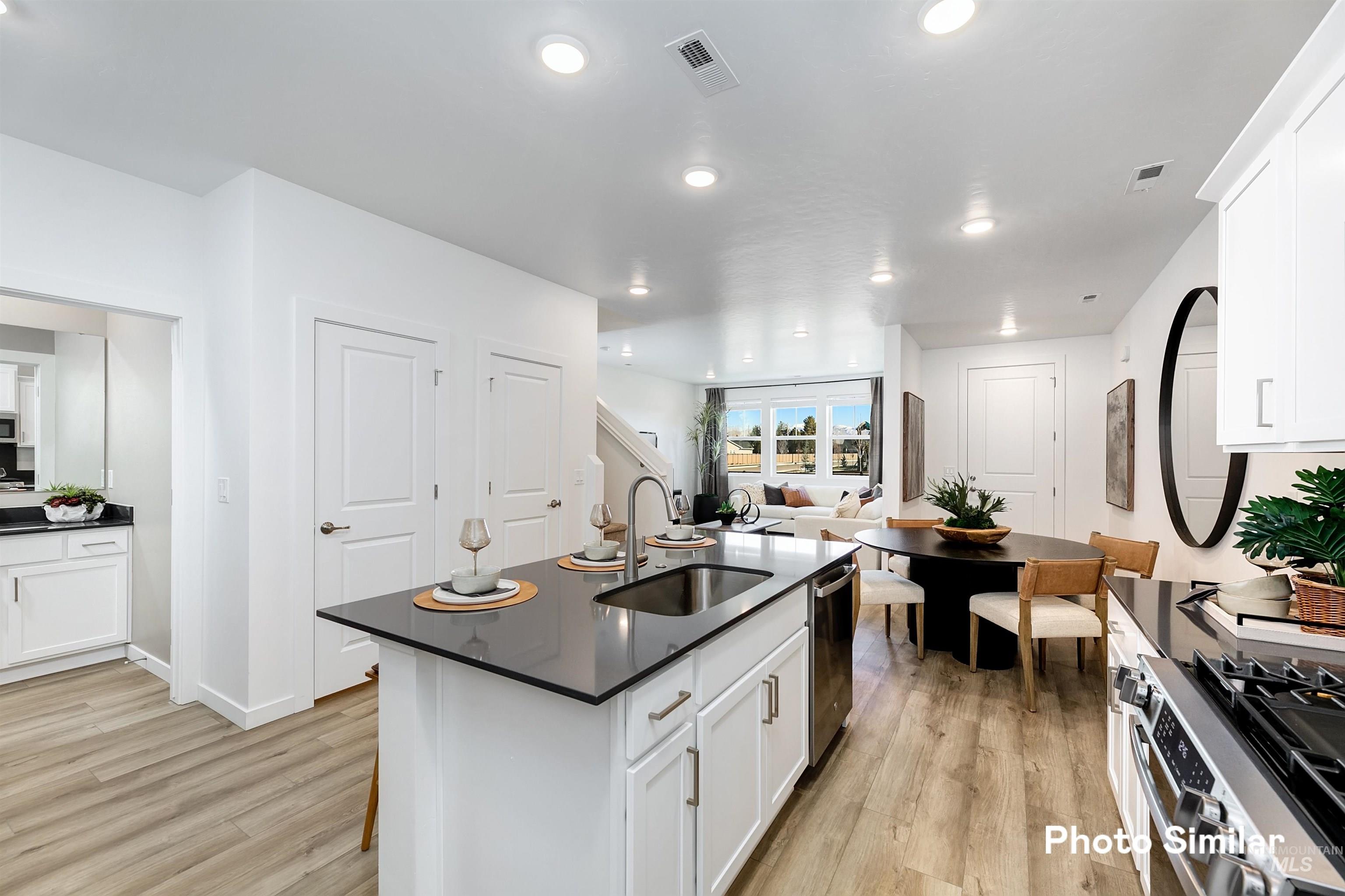 4169 W Perspective St, Eagle, Idaho 83616, 3 Bedrooms, 2.5 Bathrooms, Residential For Sale, Price $412,900,MLS 98974032