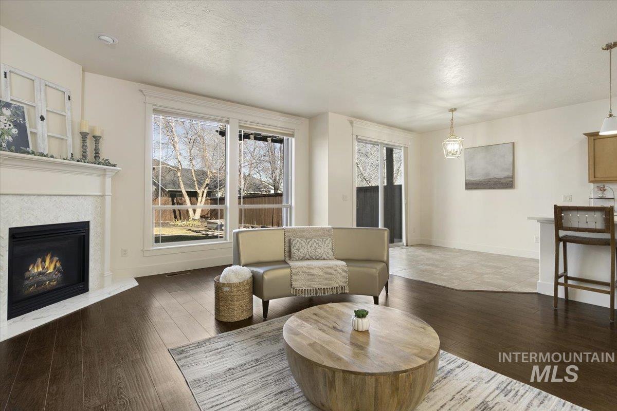 10258 W Brownstone Dr, Boise, Idaho 83709, 4 Bedrooms, 2.5 Bathrooms, Residential For Sale, Price $575,000,MLS 98974033