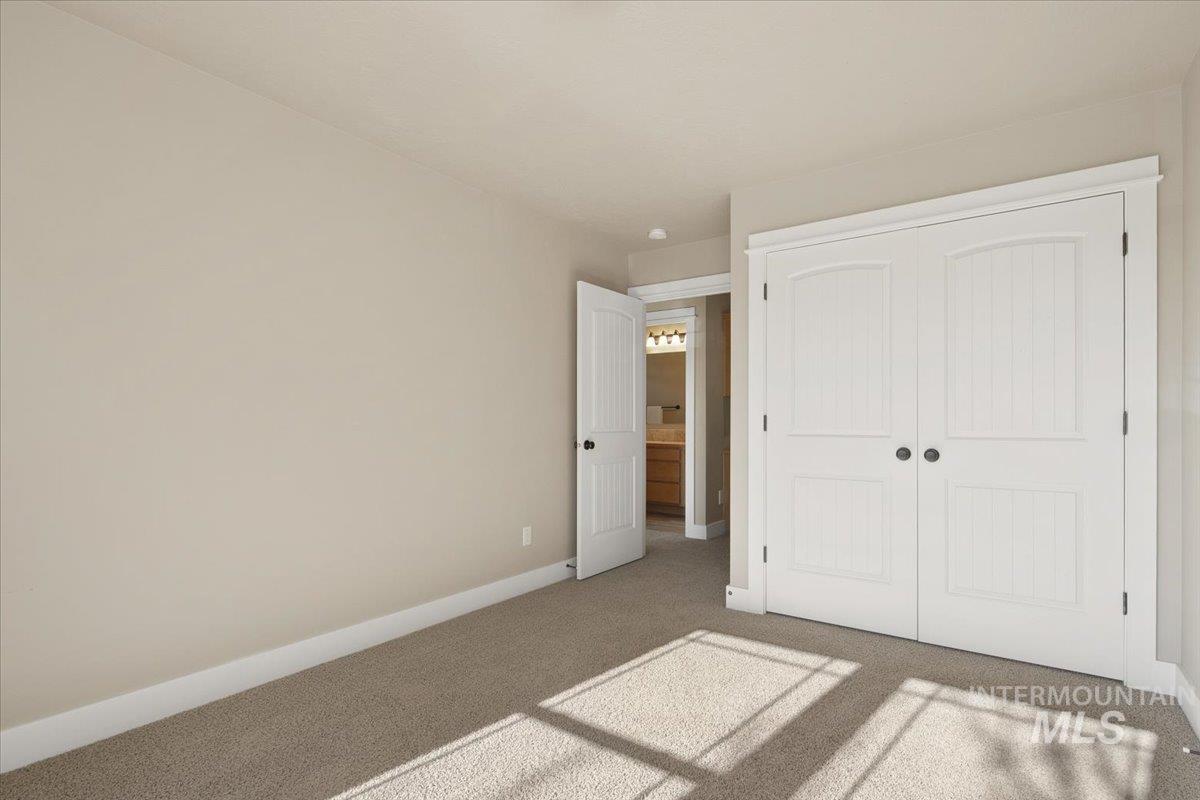 10258 W Brownstone Dr, Boise, Idaho 83709, 4 Bedrooms, 2.5 Bathrooms, Residential For Sale, Price $575,000,MLS 98974033