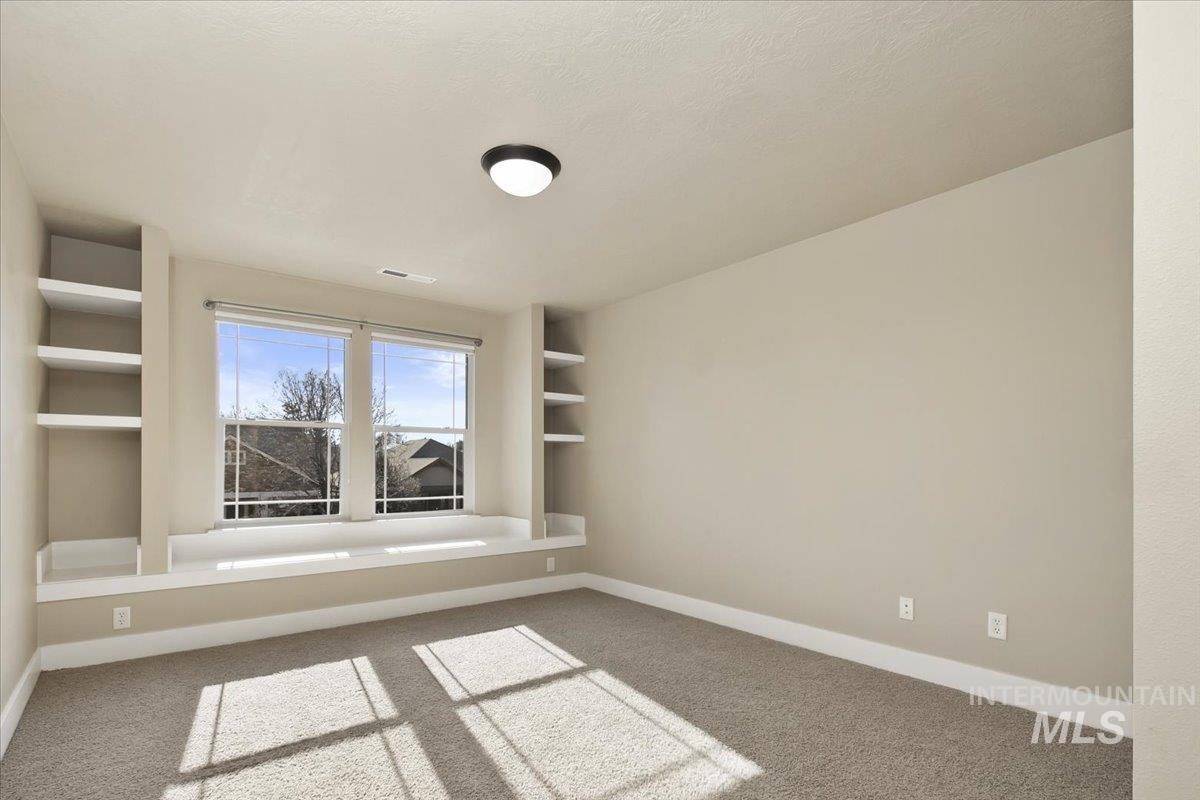 10258 W Brownstone Dr, Boise, Idaho 83709, 4 Bedrooms, 2.5 Bathrooms, Residential For Sale, Price $575,000,MLS 98974033