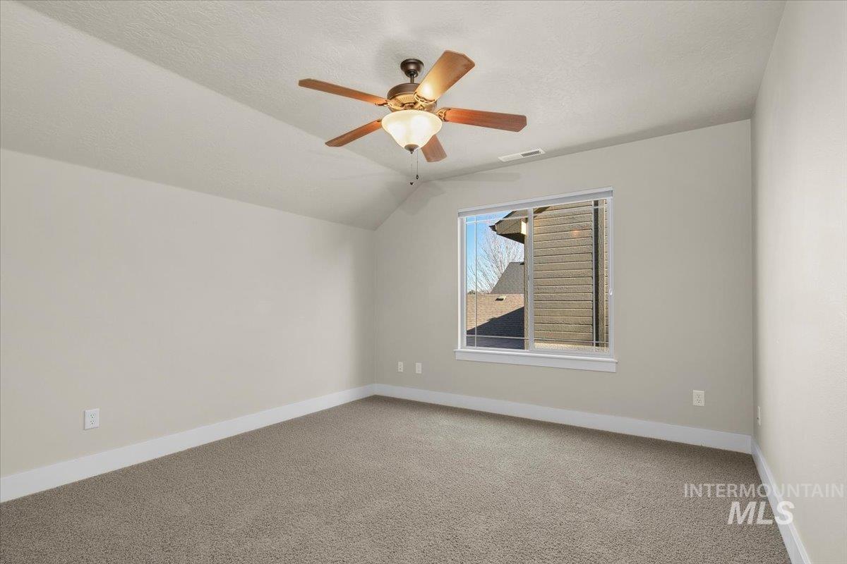 10258 W Brownstone Dr, Boise, Idaho 83709, 4 Bedrooms, 2.5 Bathrooms, Residential For Sale, Price $575,000,MLS 98974033