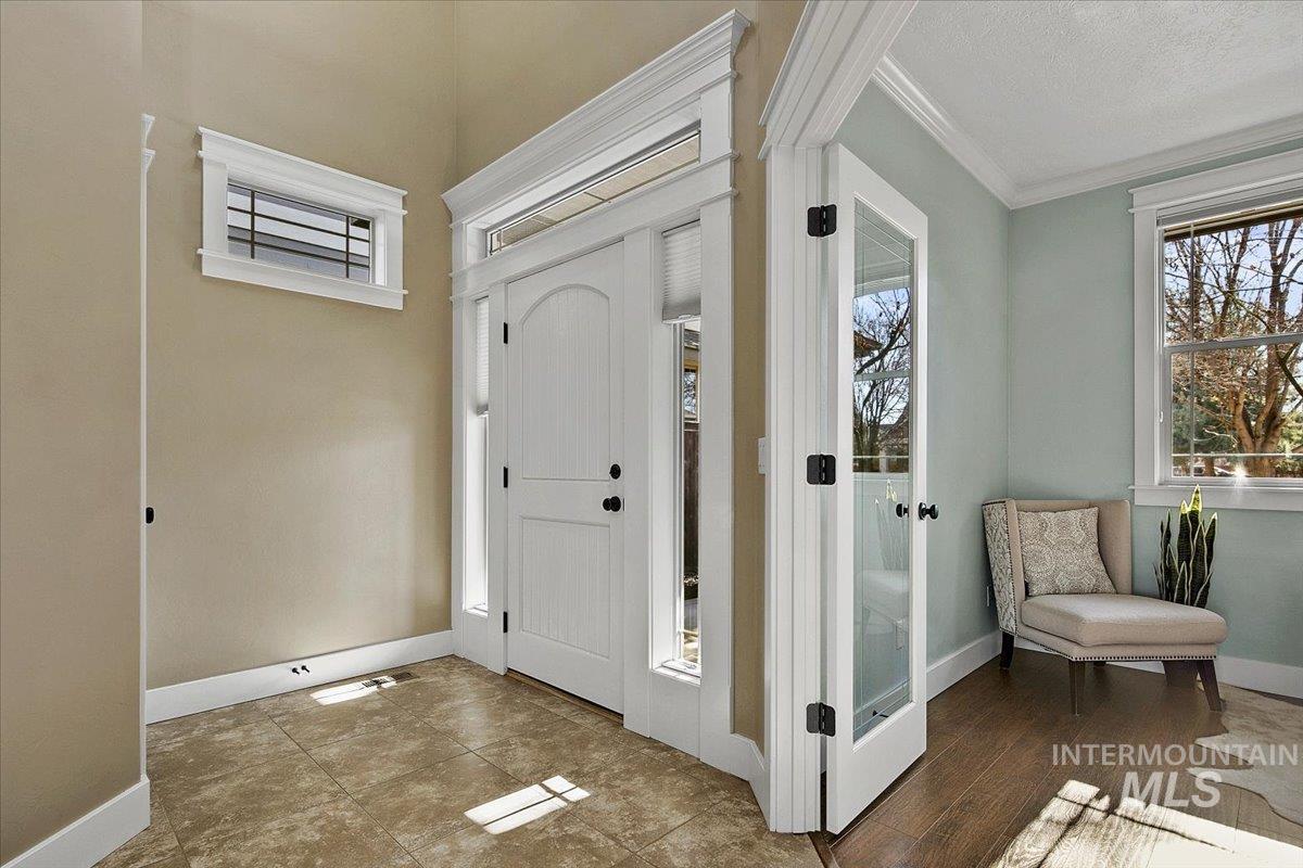 10258 W Brownstone Dr, Boise, Idaho 83709, 4 Bedrooms, 2.5 Bathrooms, Residential For Sale, Price $575,000,MLS 98974033