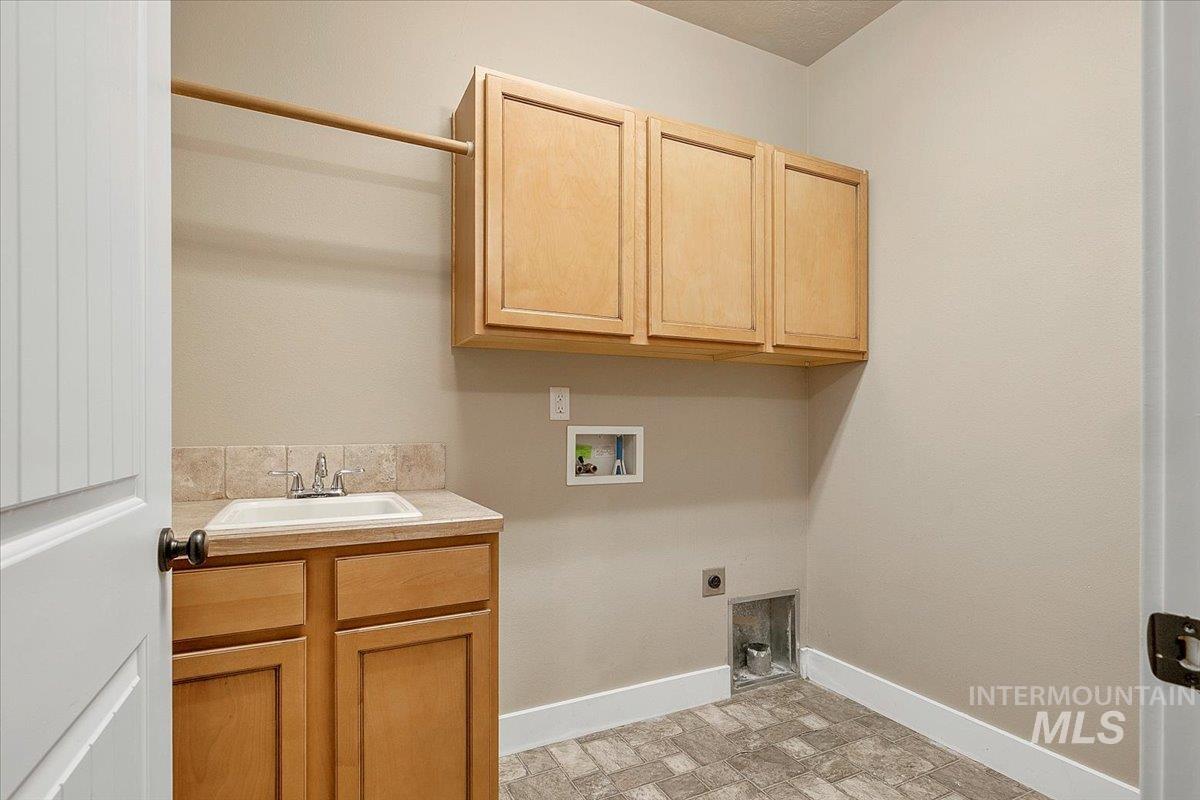 10258 W Brownstone Dr, Boise, Idaho 83709, 4 Bedrooms, 2.5 Bathrooms, Residential For Sale, Price $575,000,MLS 98974033