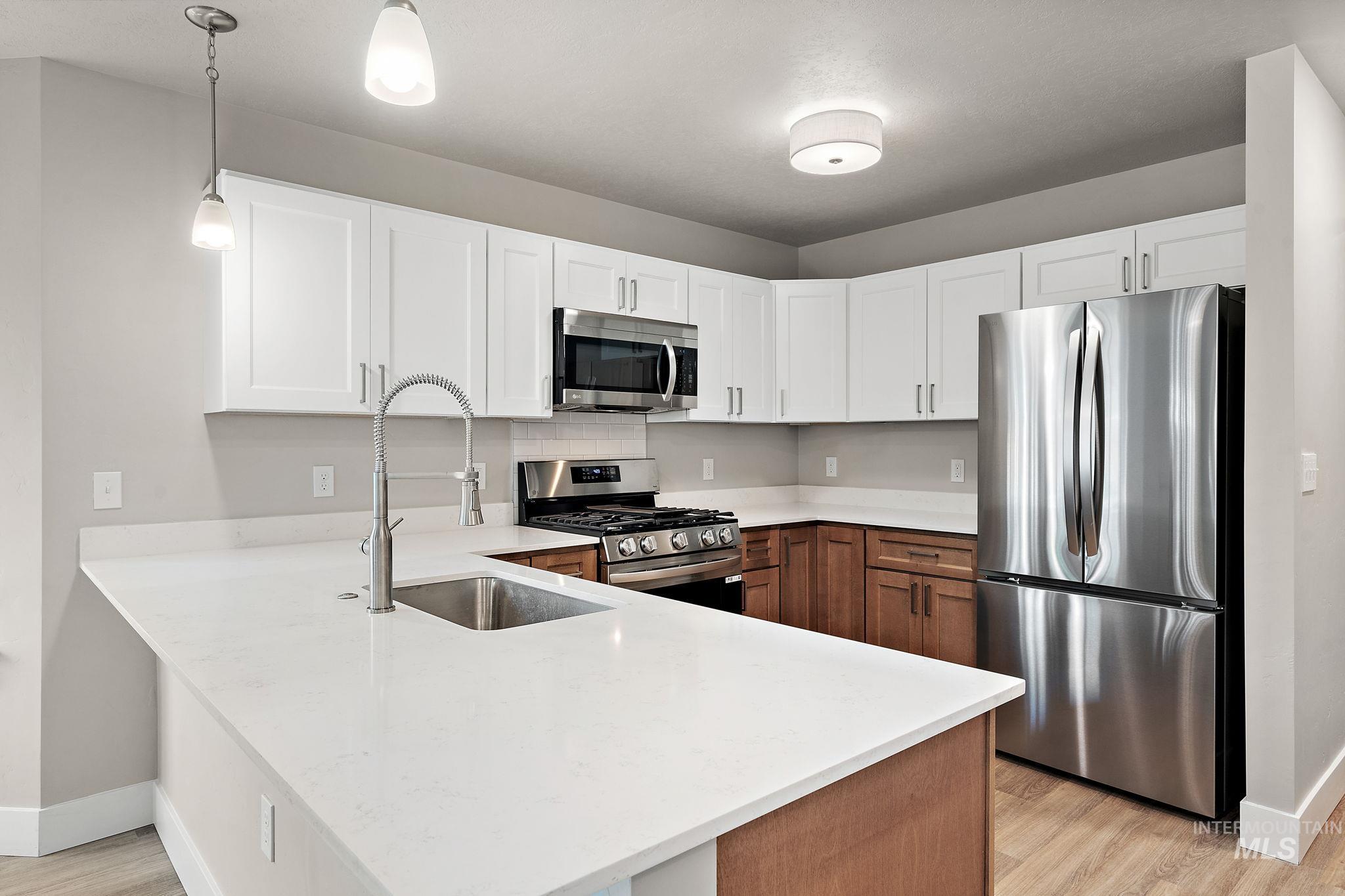 805/811 E McKinley St, Boise, Idaho 83712, 2 Bedrooms, 2.5 Bathrooms, Residential Income For Sale, Price $1,125,000,MLS 98974034