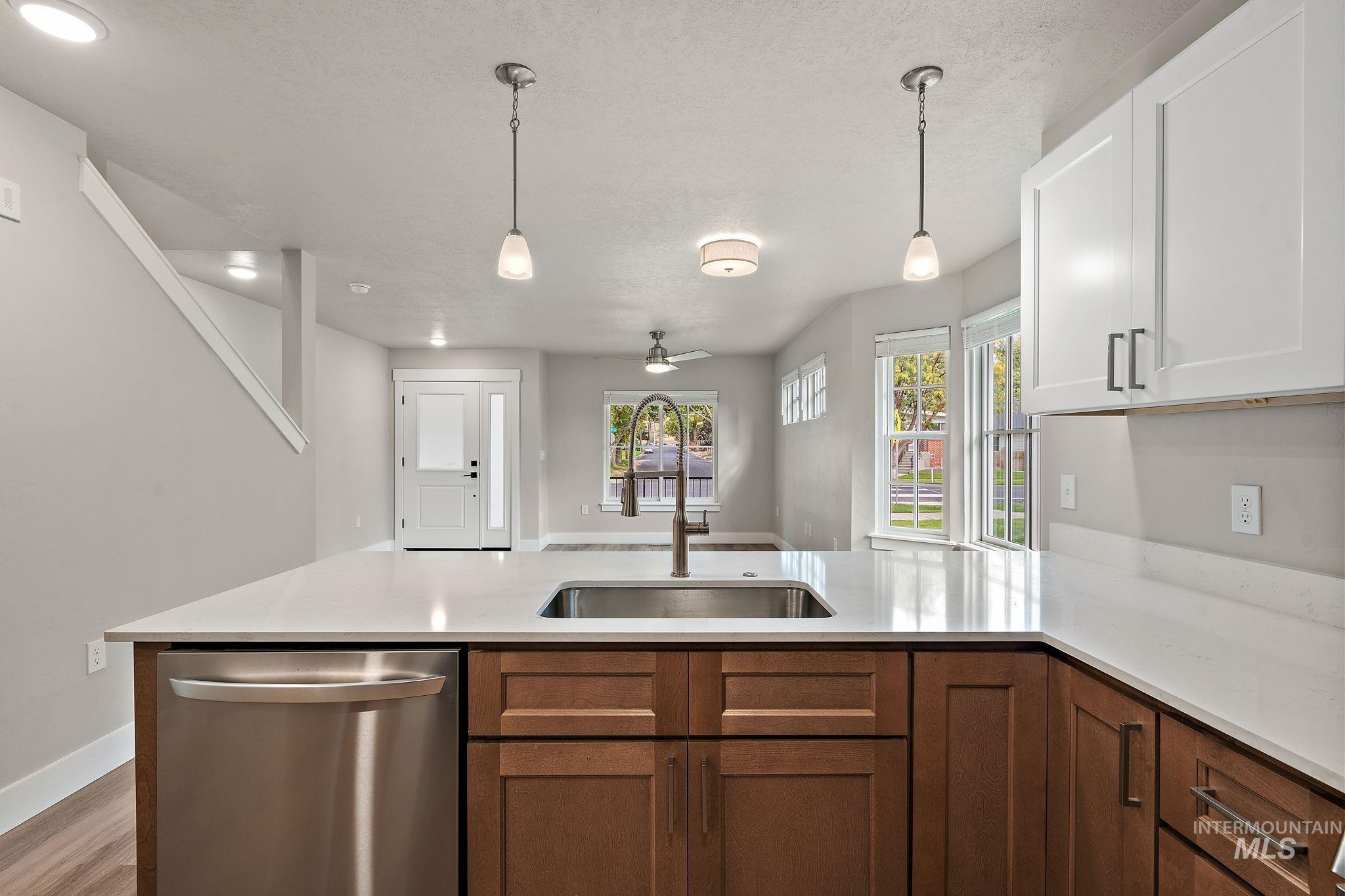 805/811 E McKinley St, Boise, Idaho 83712, 2 Bedrooms, 2.5 Bathrooms, Residential Income For Sale, Price $1,125,000,MLS 98974034