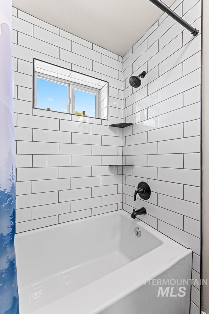 311 N School Street, Cascade, Idaho 83611, 3 Bedrooms, 2 Bathrooms, Residential For Sale, Price $459,000,MLS 98974035