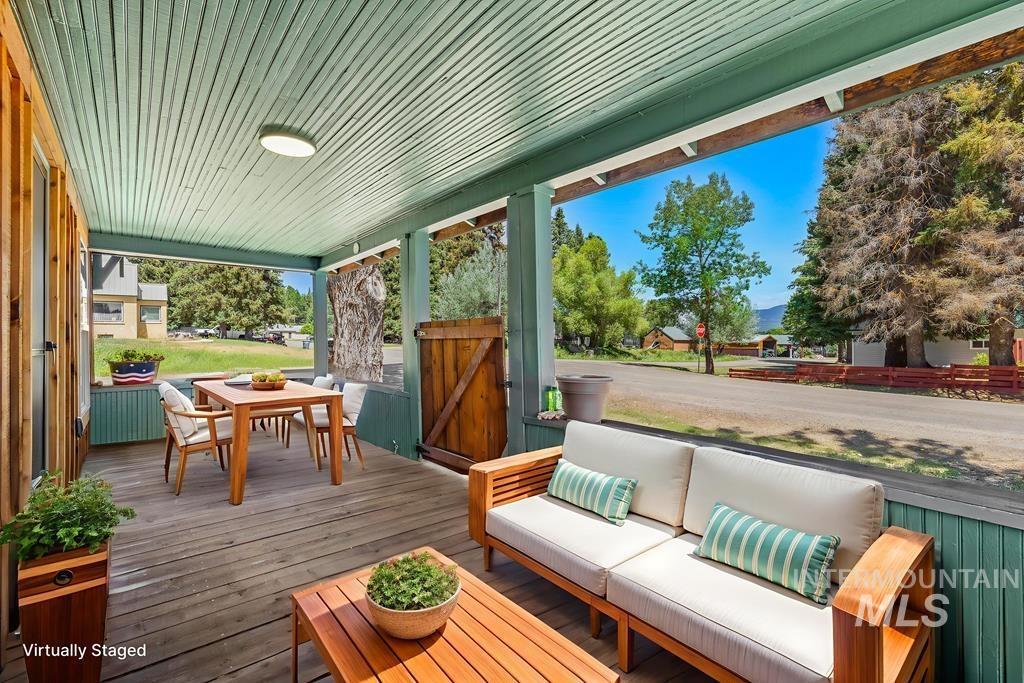 311 N School Street, Cascade, Idaho 83611, 3 Bedrooms, 2 Bathrooms, Residential For Sale, Price $459,000,MLS 98974035