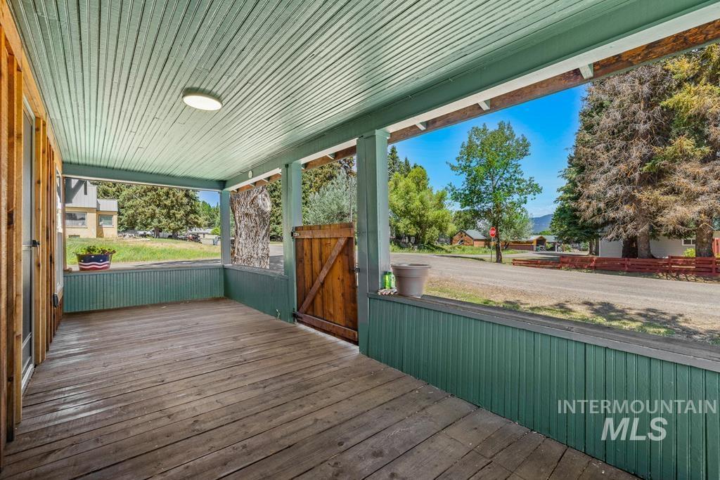 311 N School Street, Cascade, Idaho 83611, 3 Bedrooms, 2 Bathrooms, Residential For Sale, Price $459,000,MLS 98974035