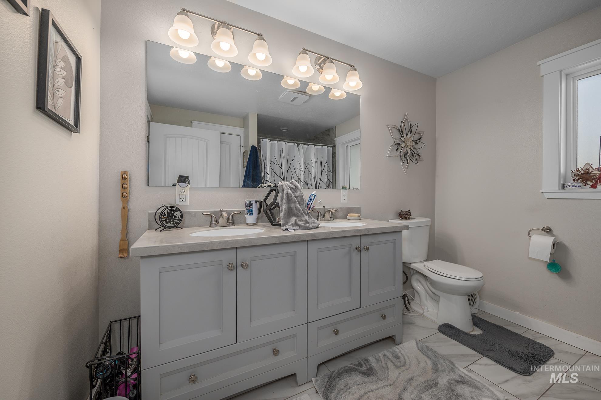 1394 Morton St., Vale, Oregon 97918, 2 Bedrooms, 1 Bathroom, Residential For Sale, Price $285,000,MLS 98974041