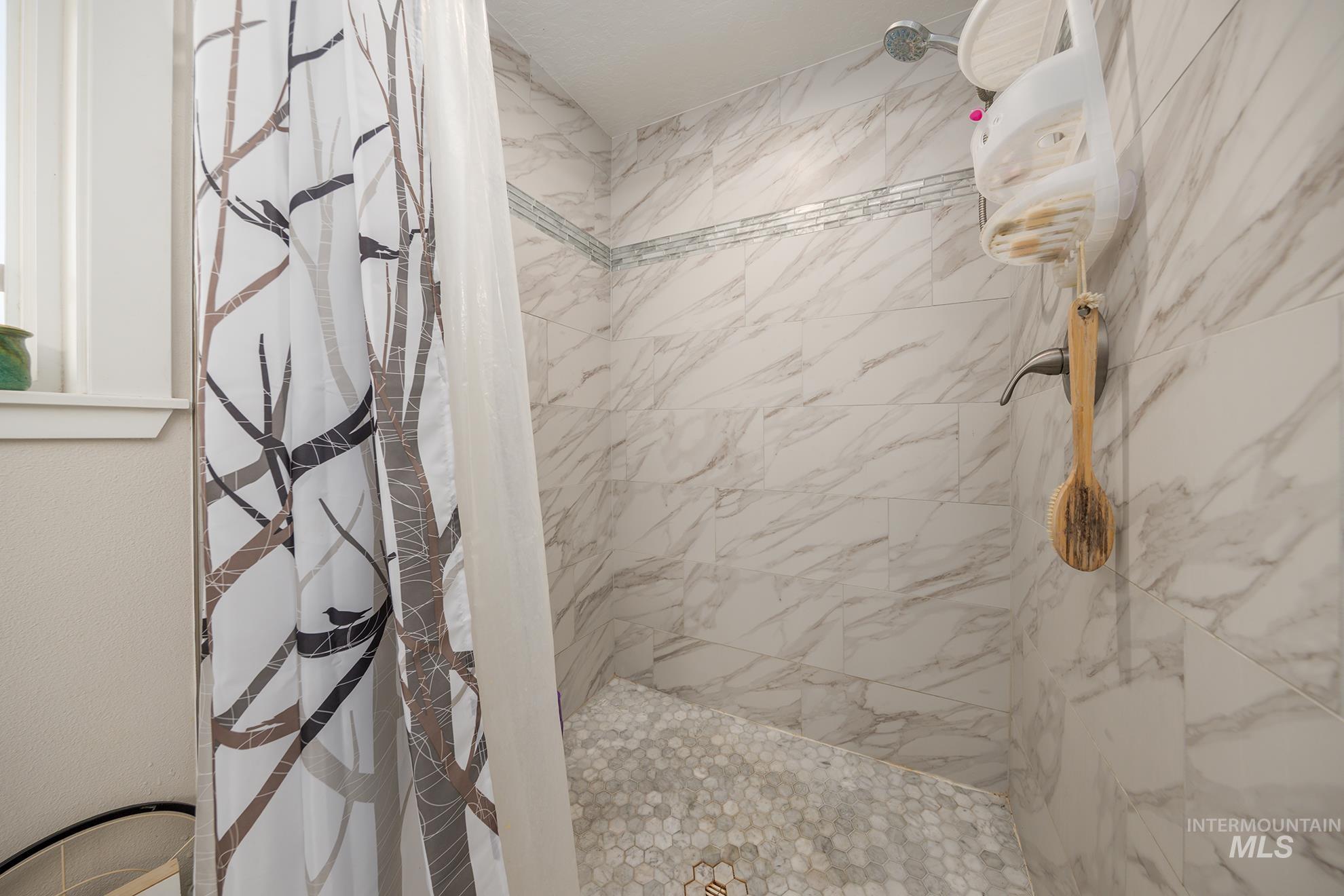 1394 Morton St., Vale, Oregon 97918, 2 Bedrooms, 1 Bathroom, Residential For Sale, Price $285,000,MLS 98974041