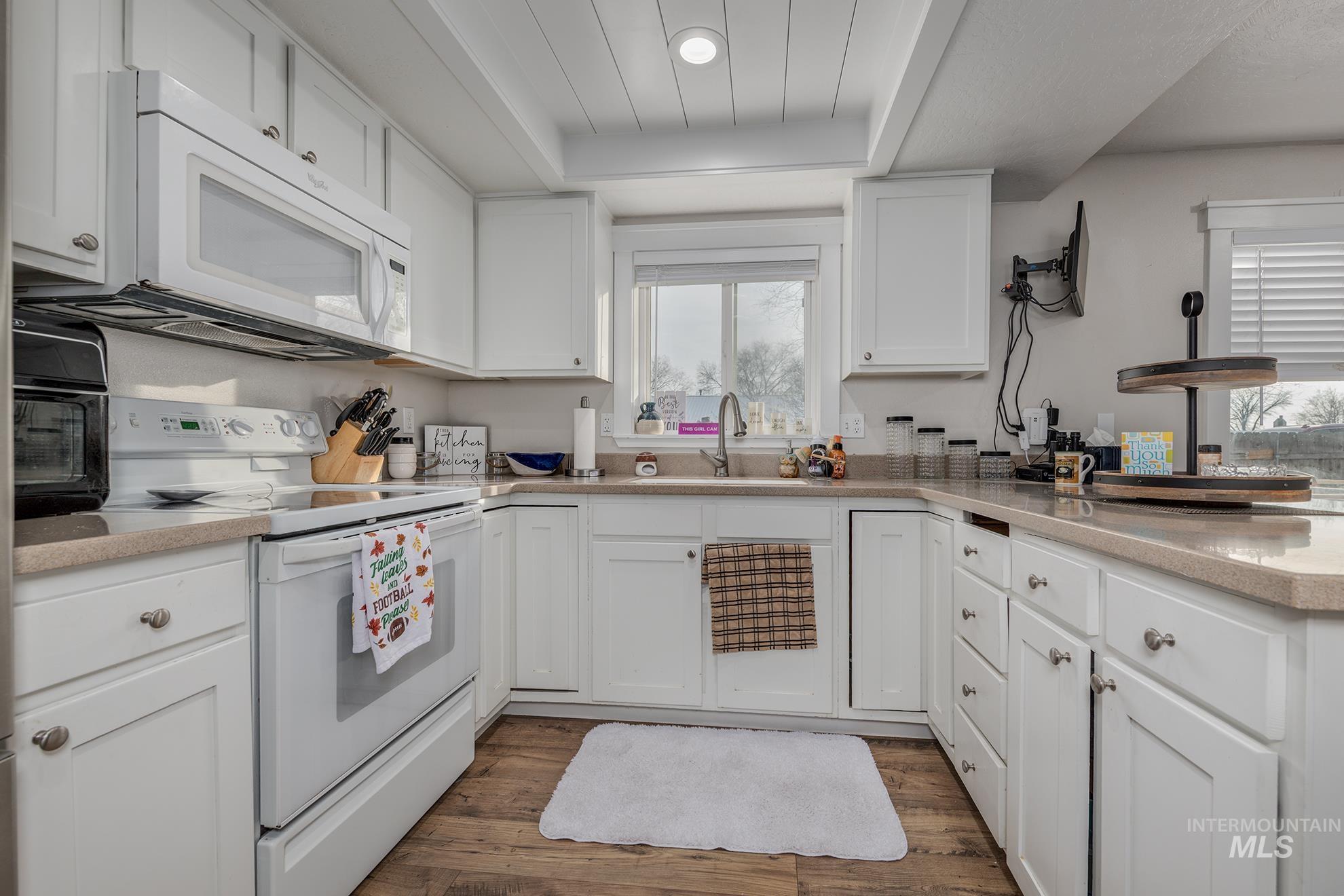 1394 Morton St., Vale, Oregon 97918, 2 Bedrooms, 1 Bathroom, Residential For Sale, Price $285,000,MLS 98974041